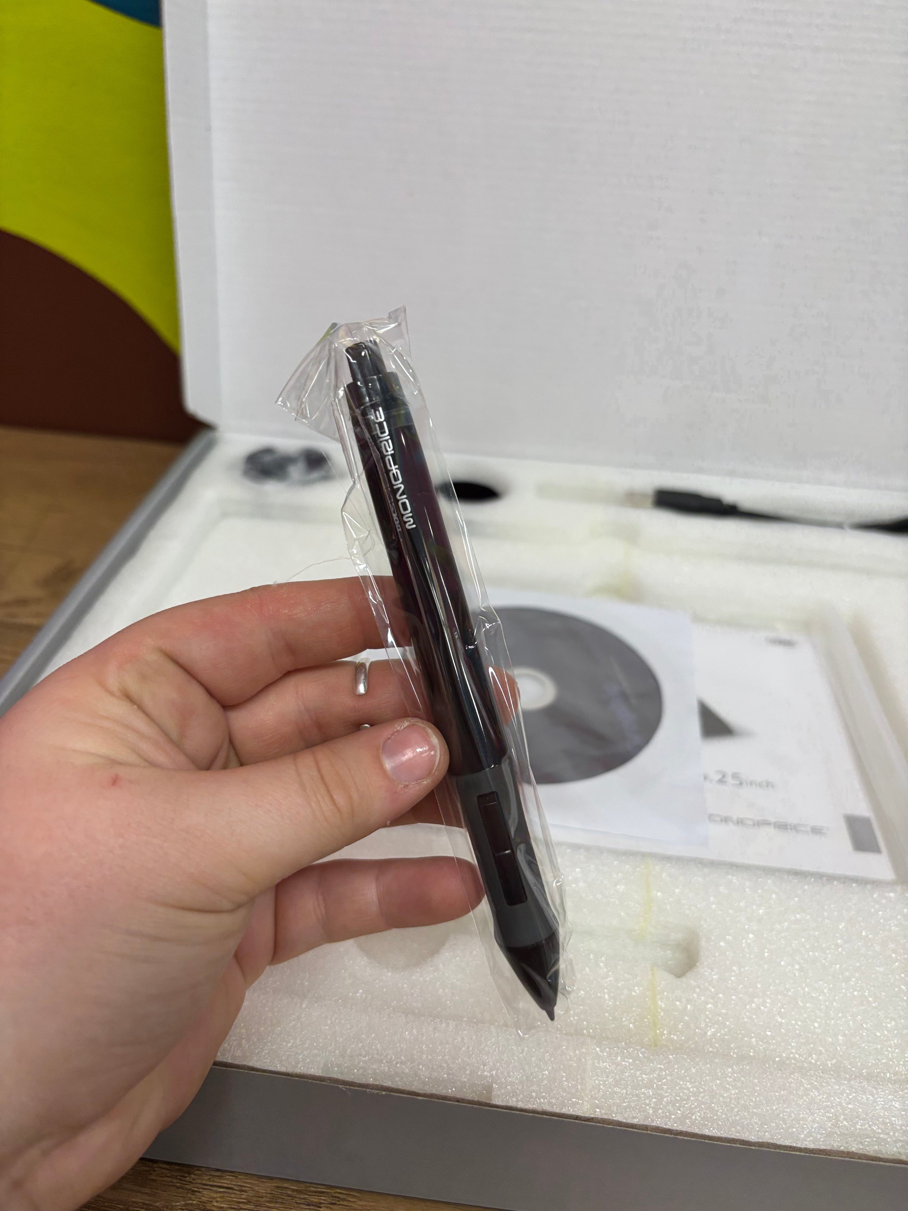 Monoprice 10 x 6.25-Inch Graphic Drawing Tablet