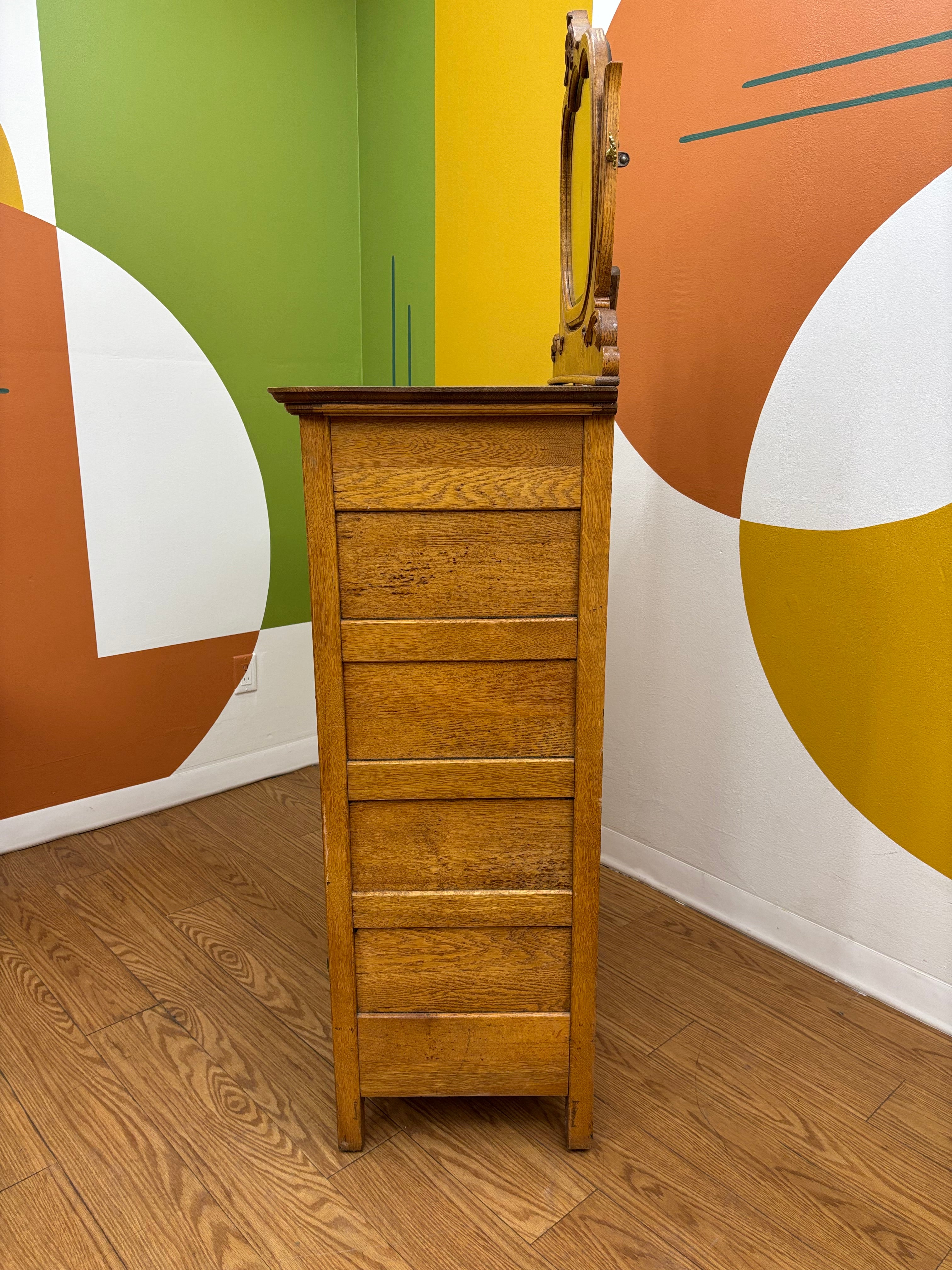 Chest of Drawers with Vanity Mirror