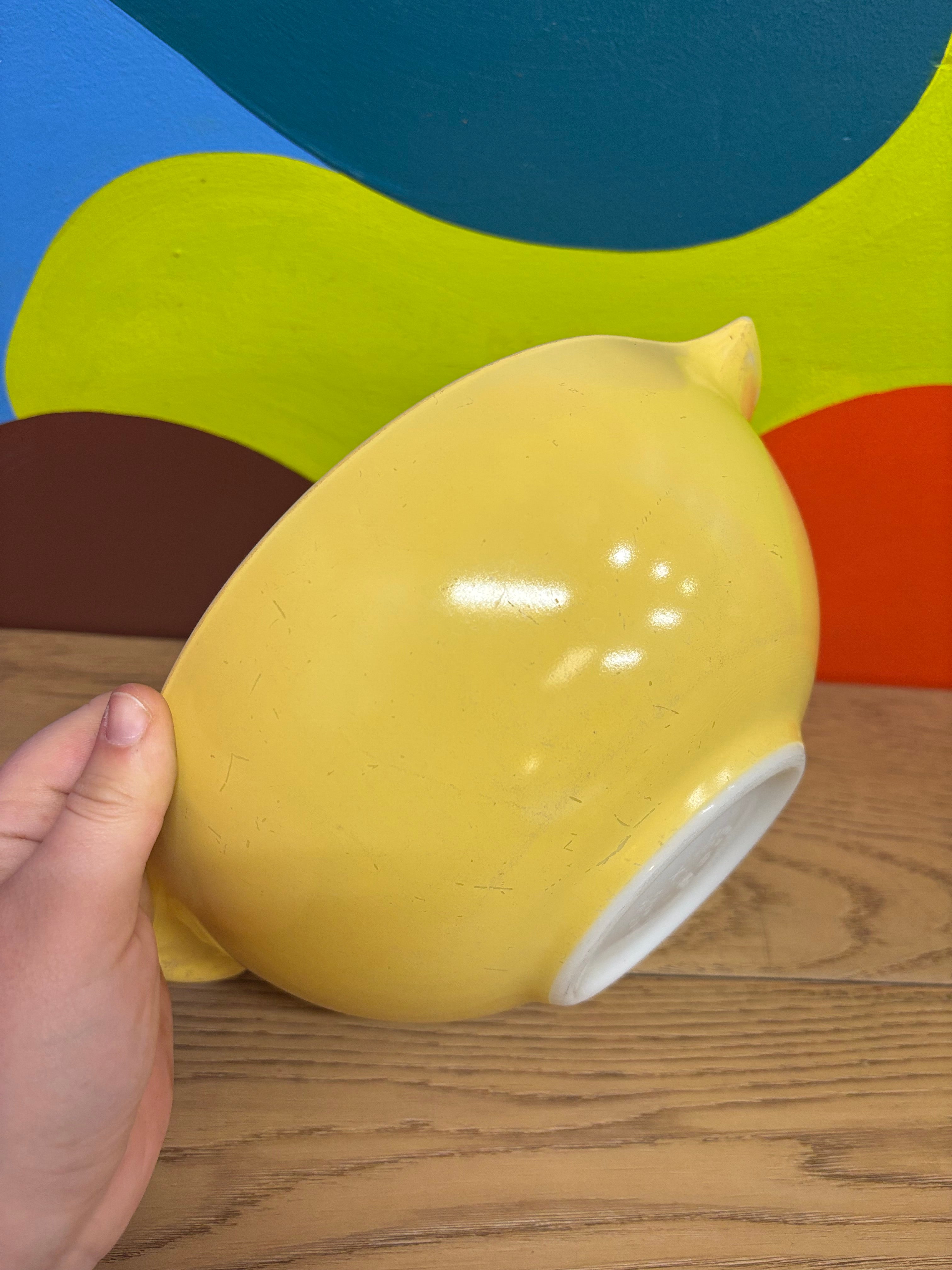 Pyrex Yellow Mixing Bowl - 2 1/2 QT