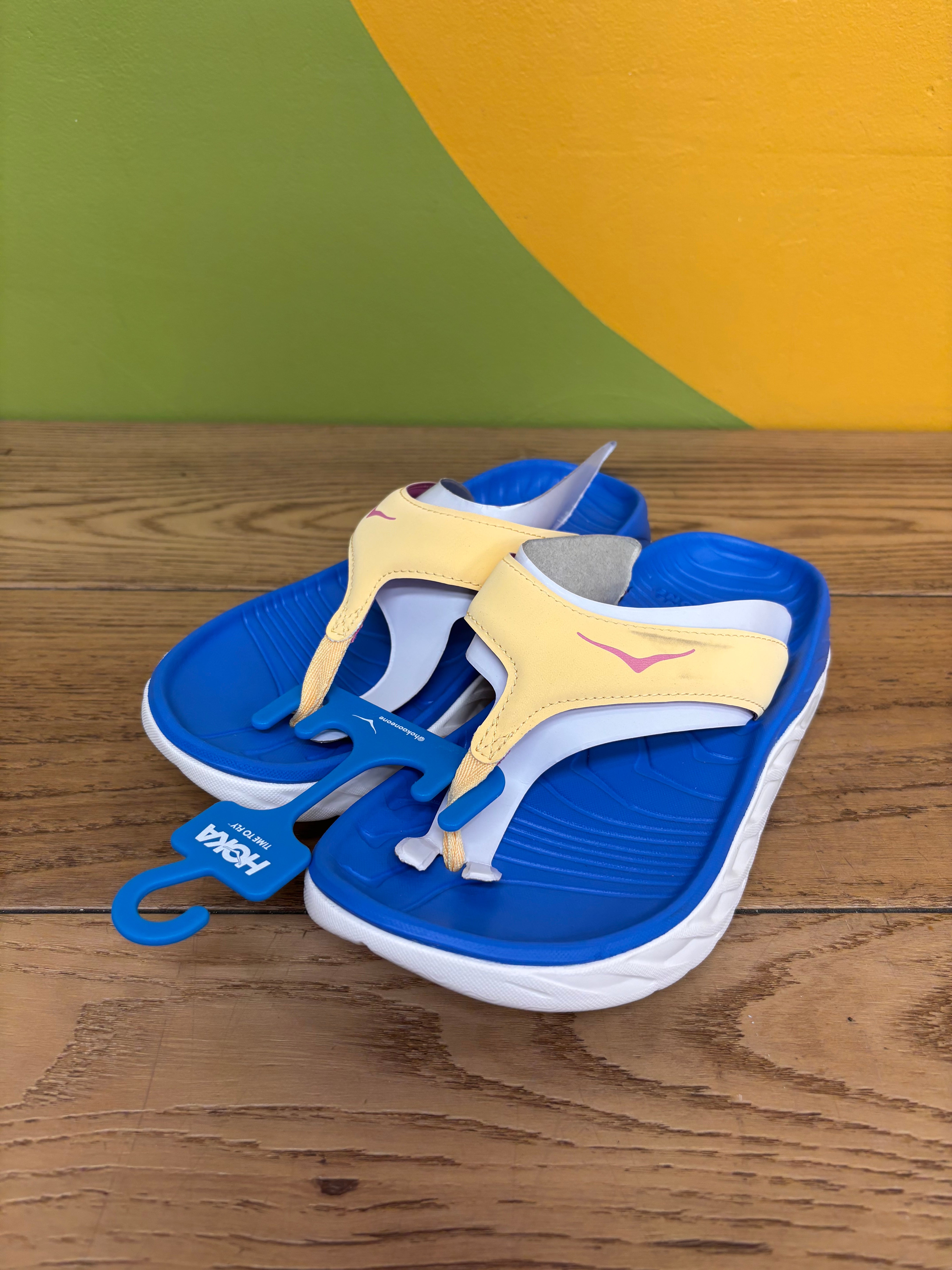 HOKA Ora Recovery Flip Flop (Women Size 8) NEW