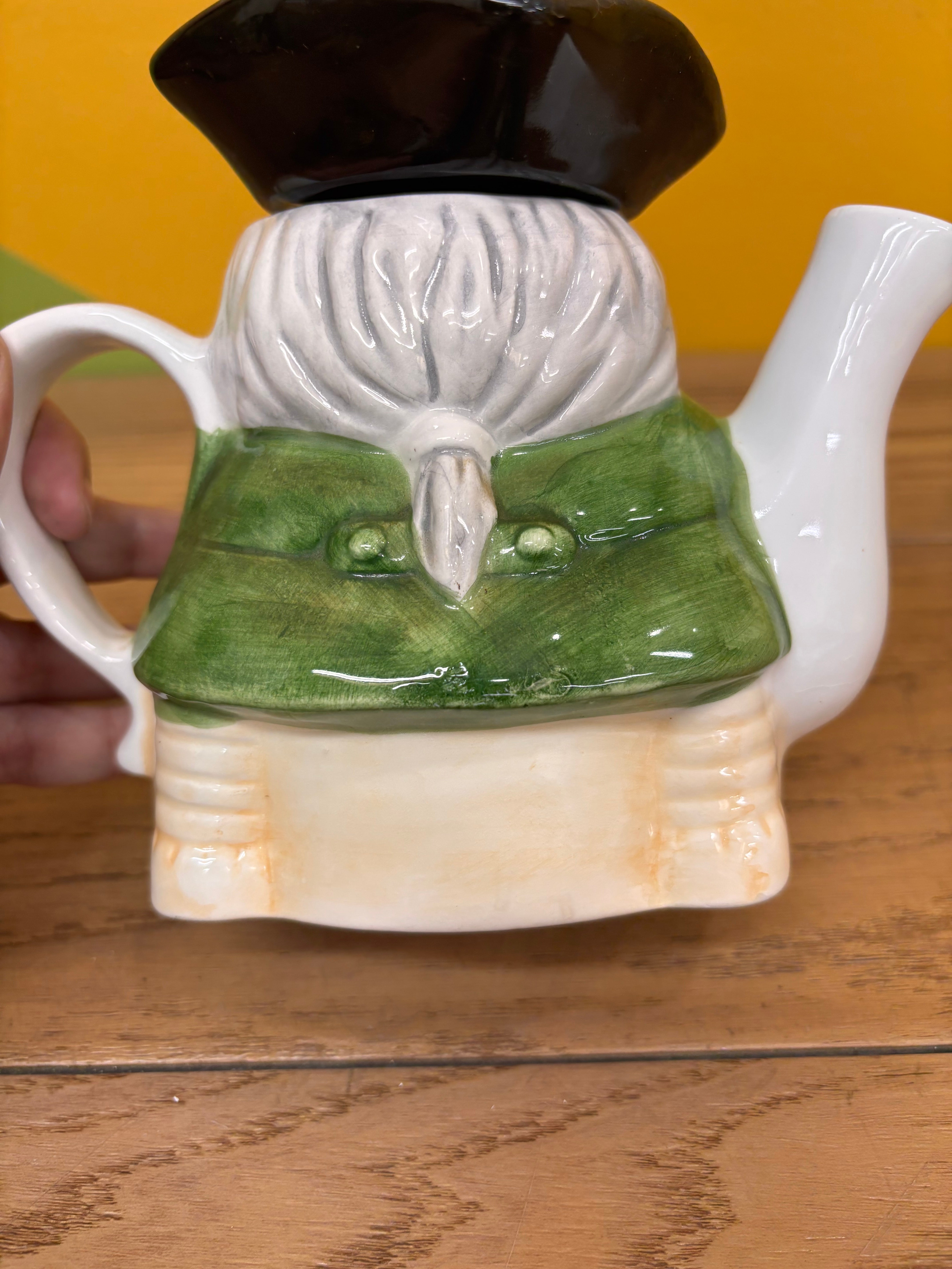 Toby Scholar Teapot