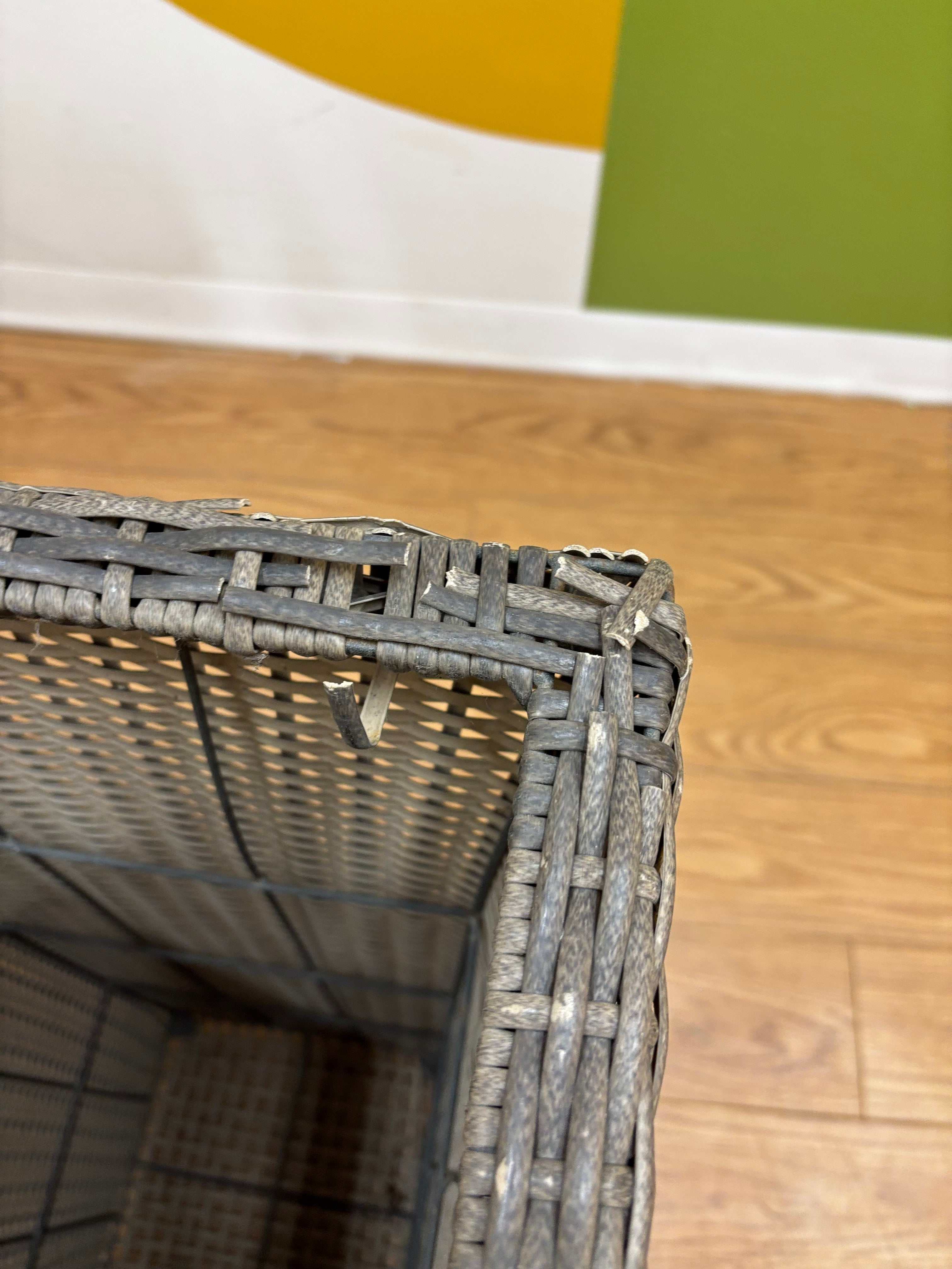 Set of 2 Wicker Planters