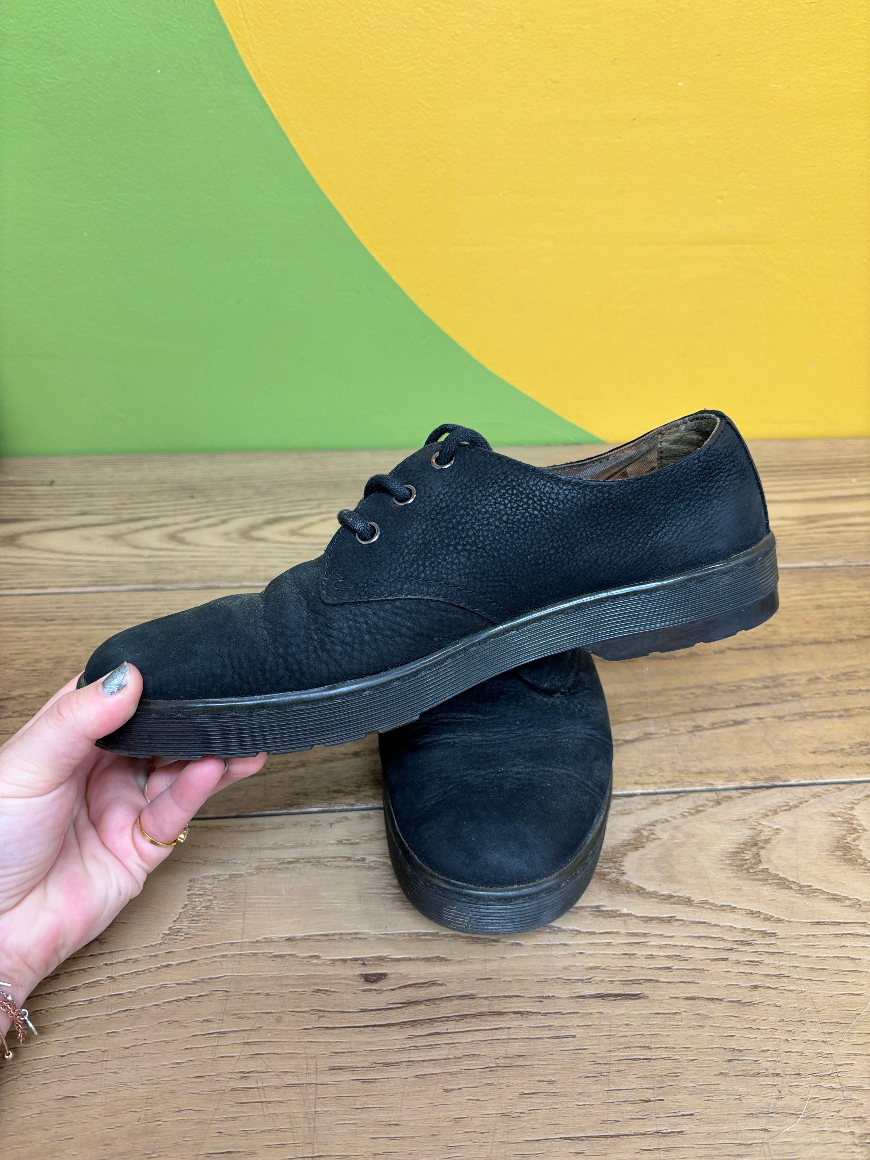 Dr. Martens Coronado Shoes (Men's 10/Ladies 11)