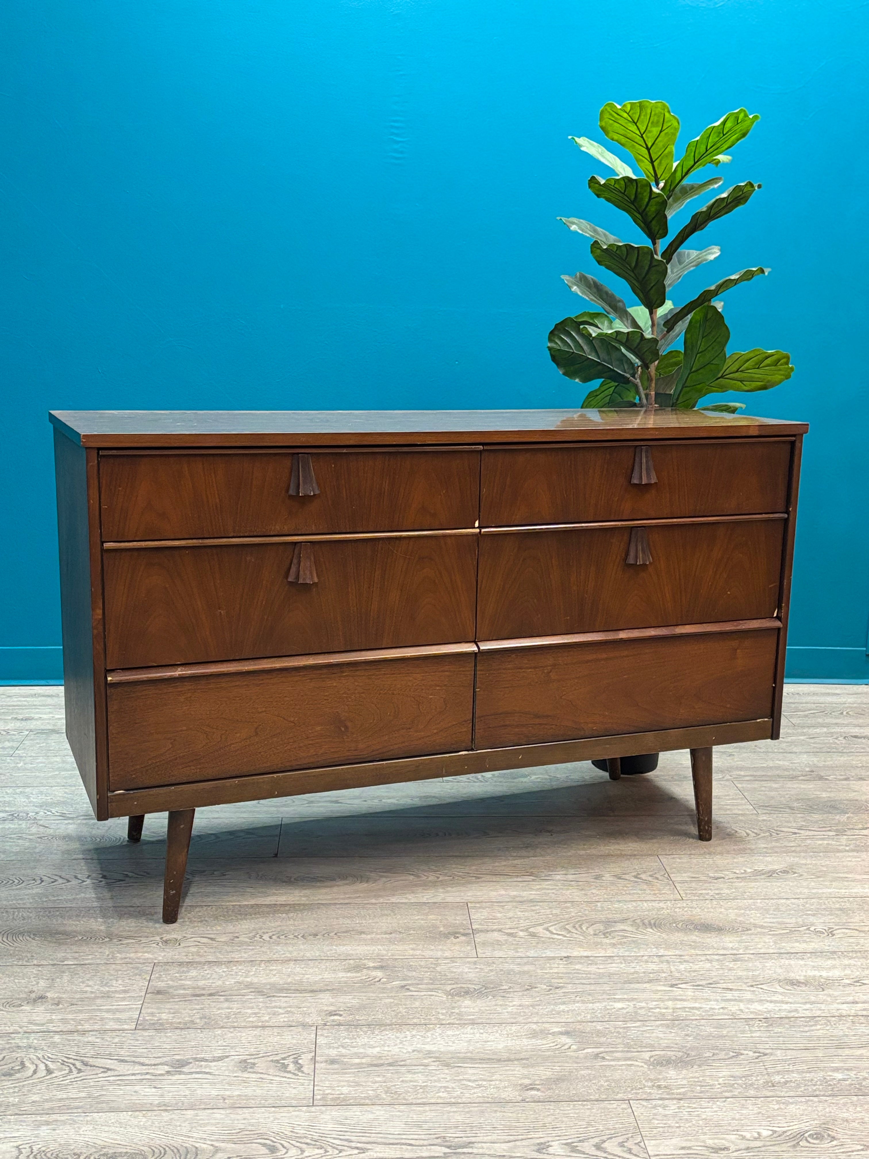 Wood 6 Drawer Dresser