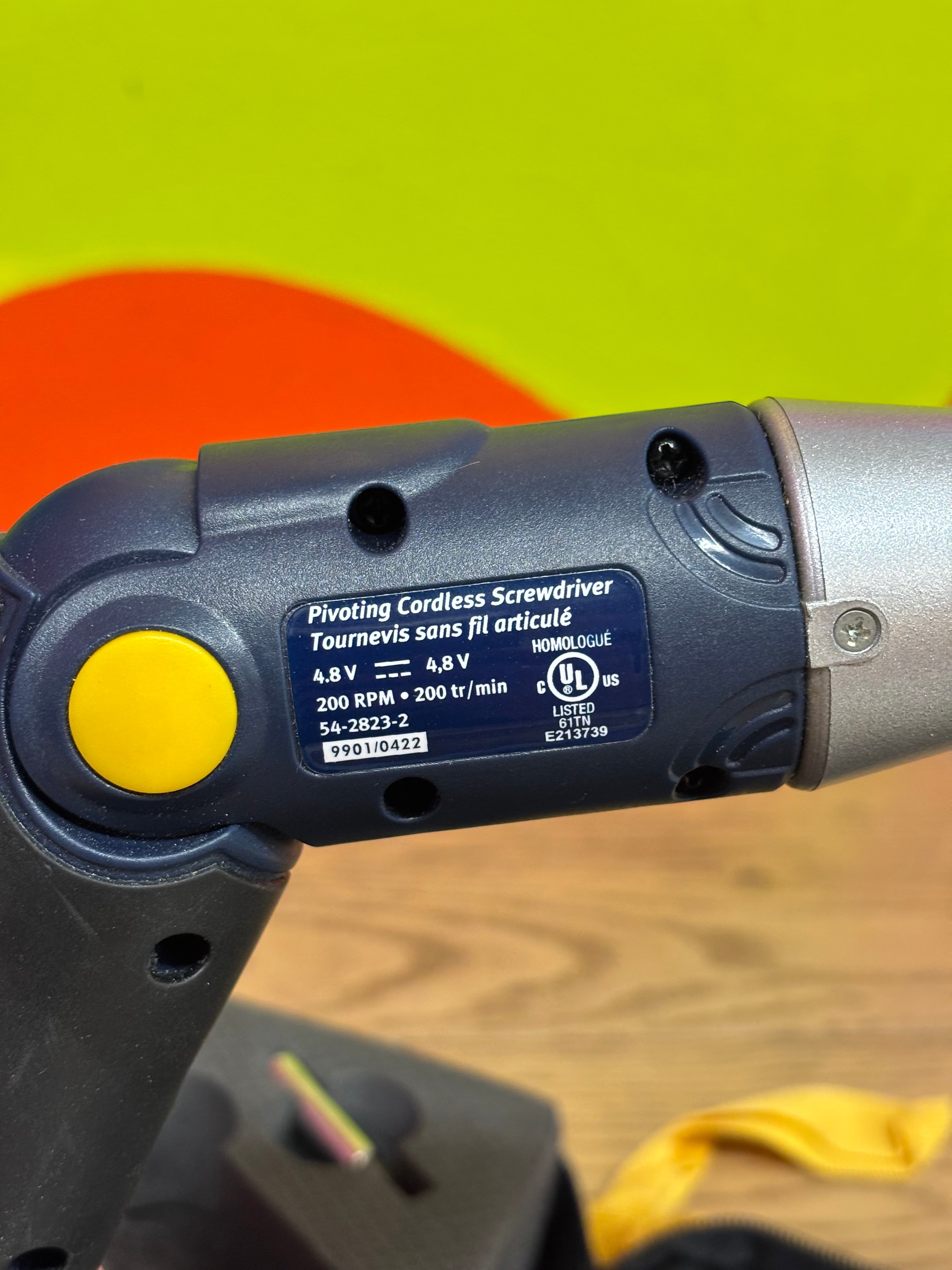 Mastercraft Pivoting Cordless Screwdriver Kit