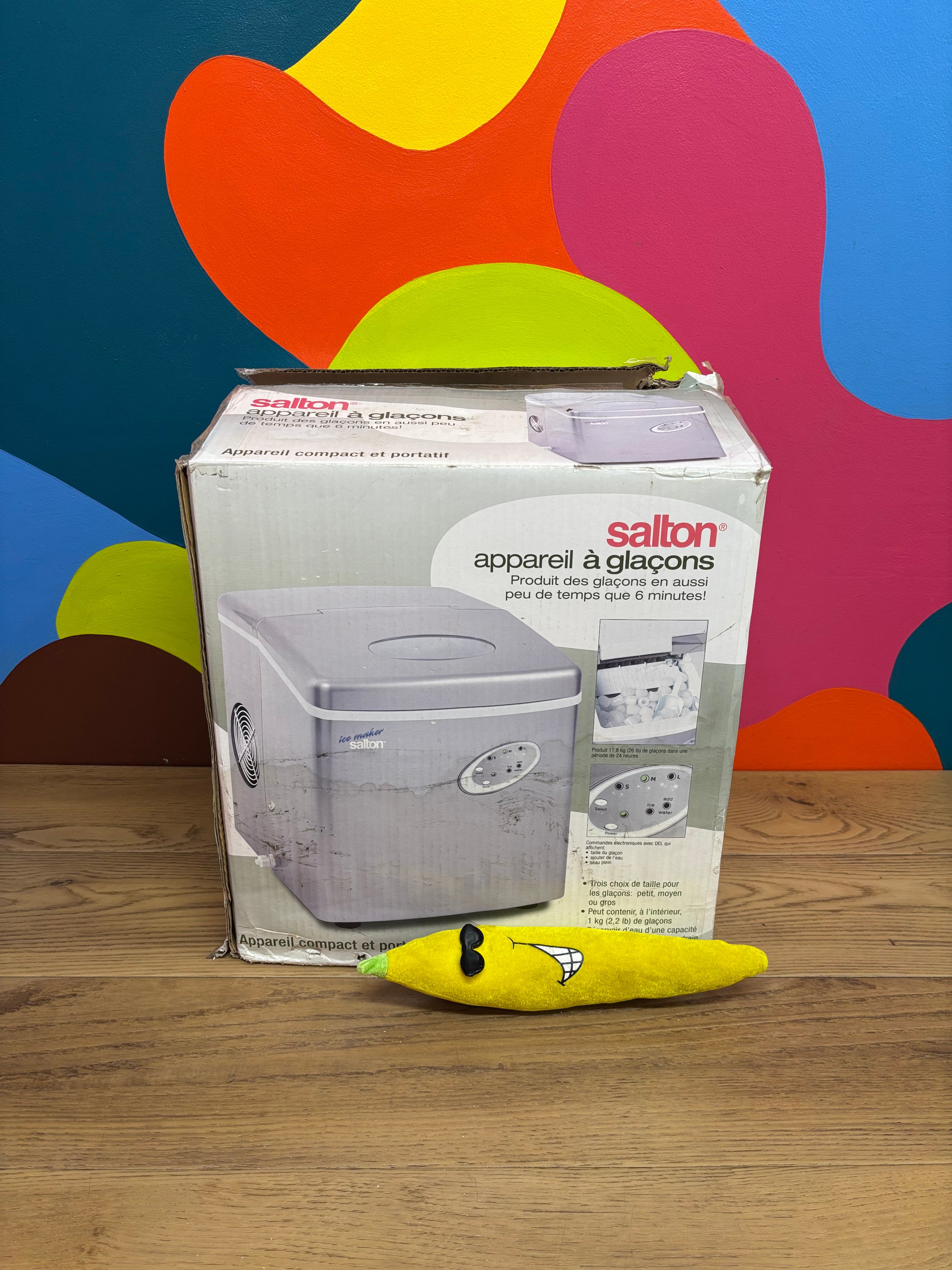 Salton Ice Maker