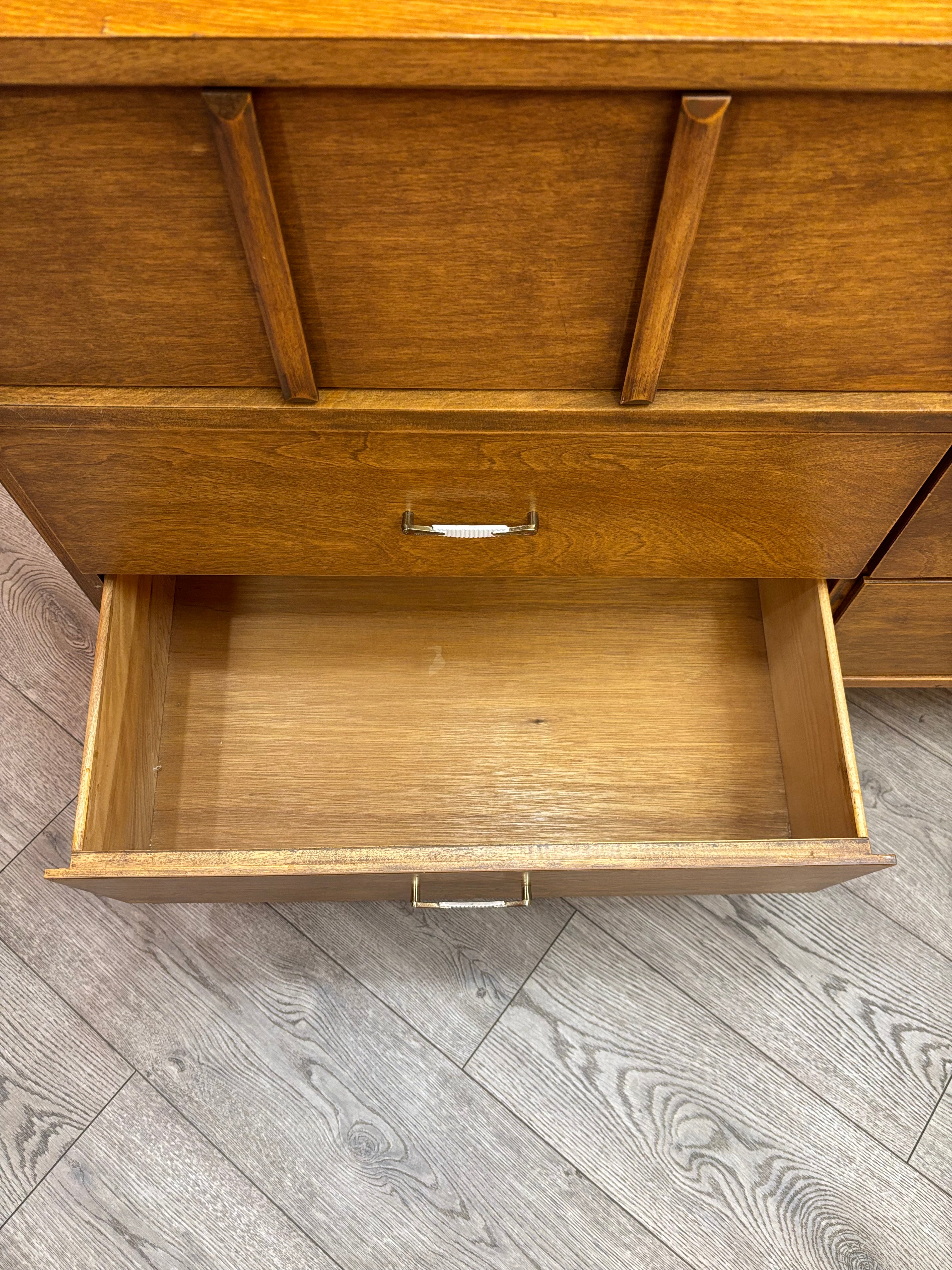 Wood 6 Drawer Dresser (J.W Kilgour & Bro.)