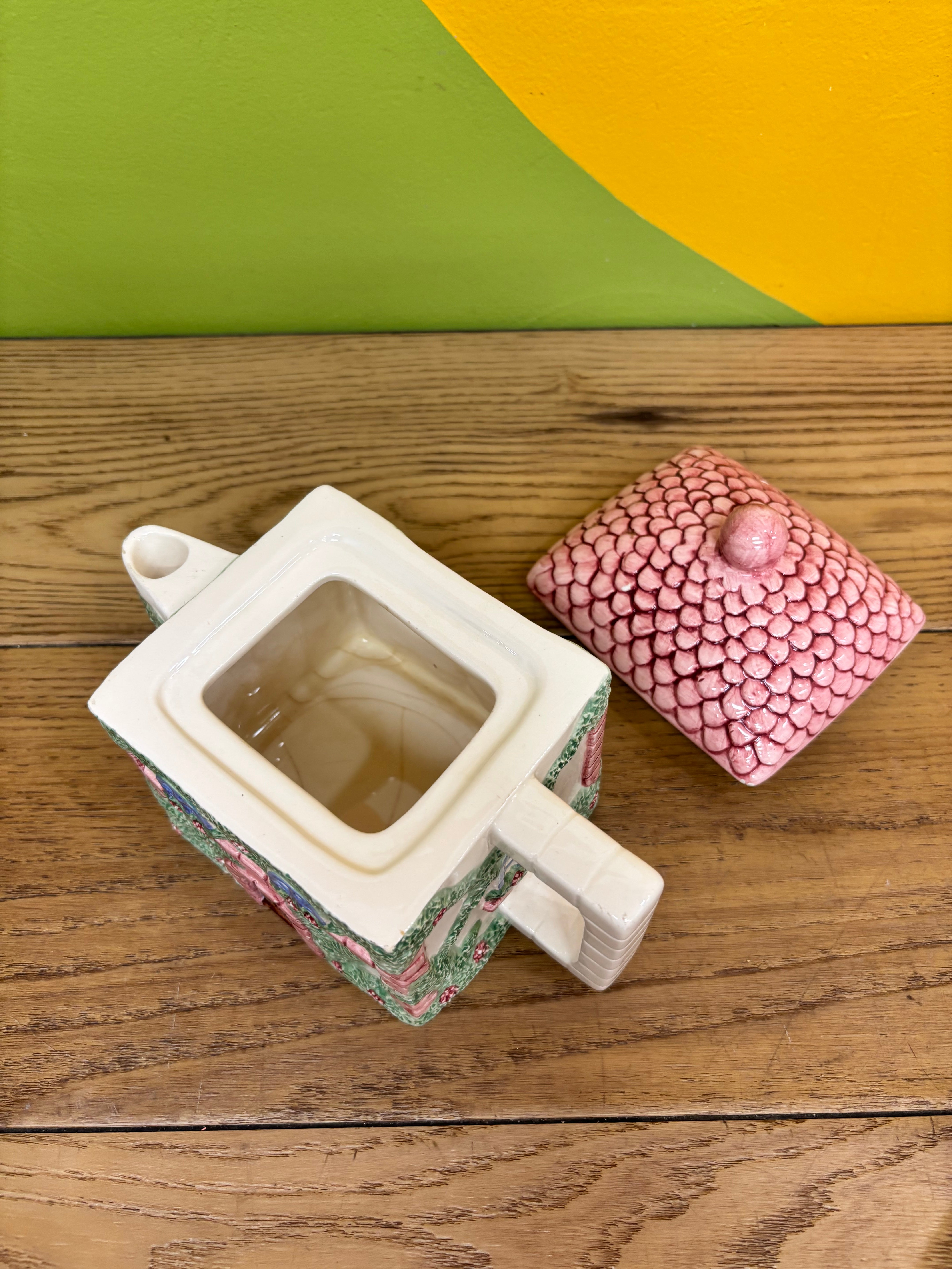 Avon Country Cottage Kitchen Set