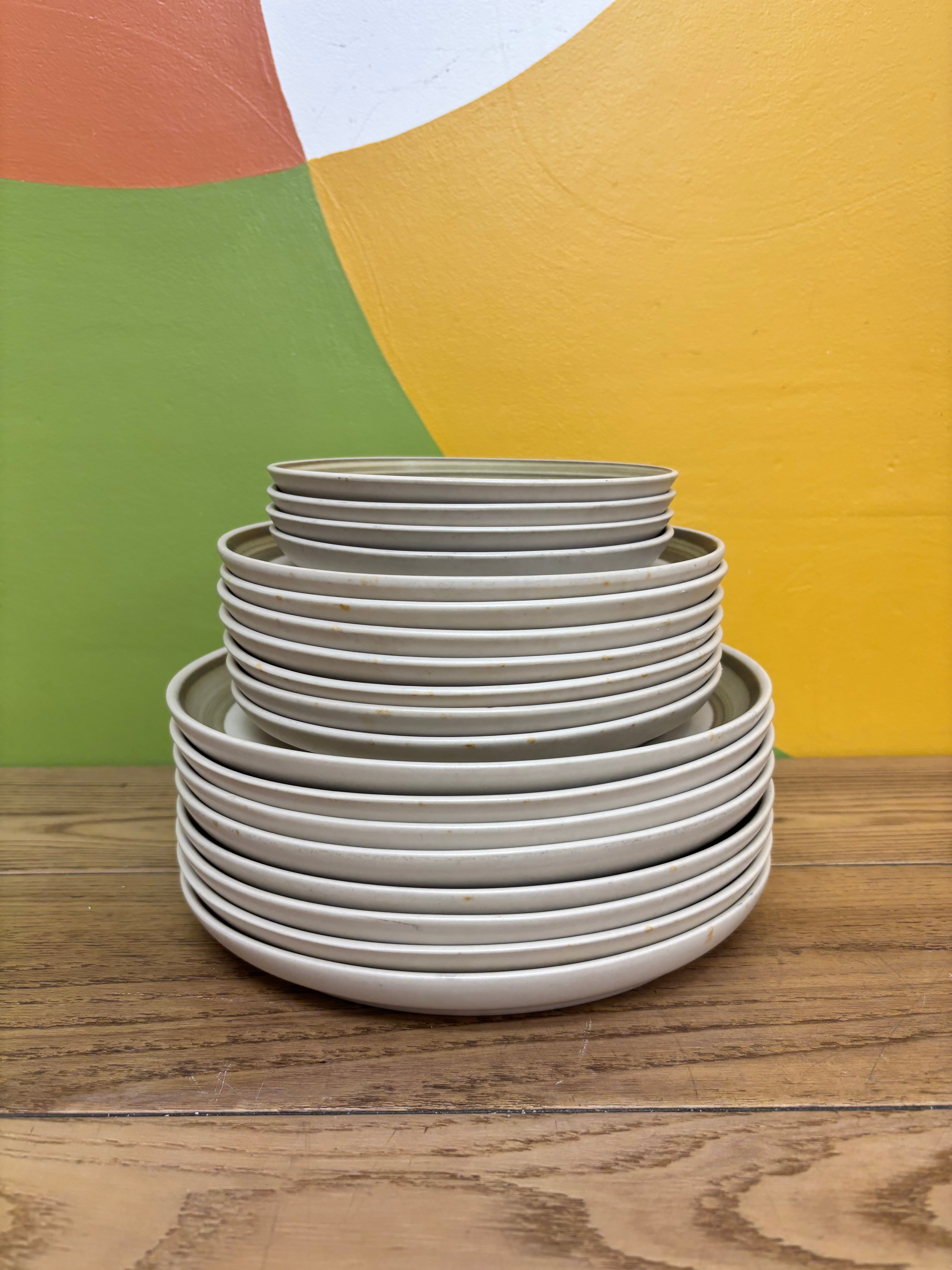 Denby Langley "Sherwood" Stoneware Plate Set