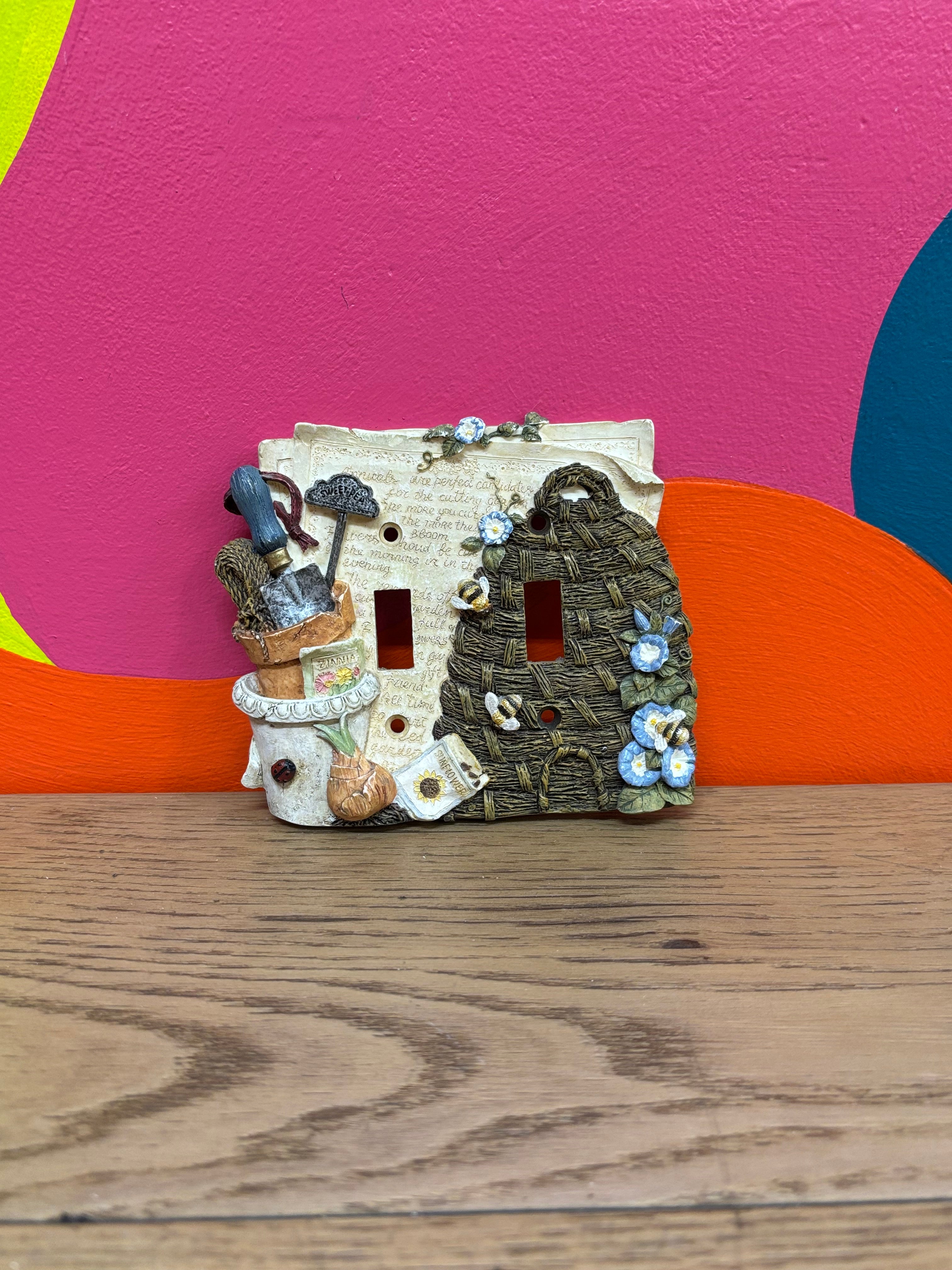 Light Switch Cover - Bee