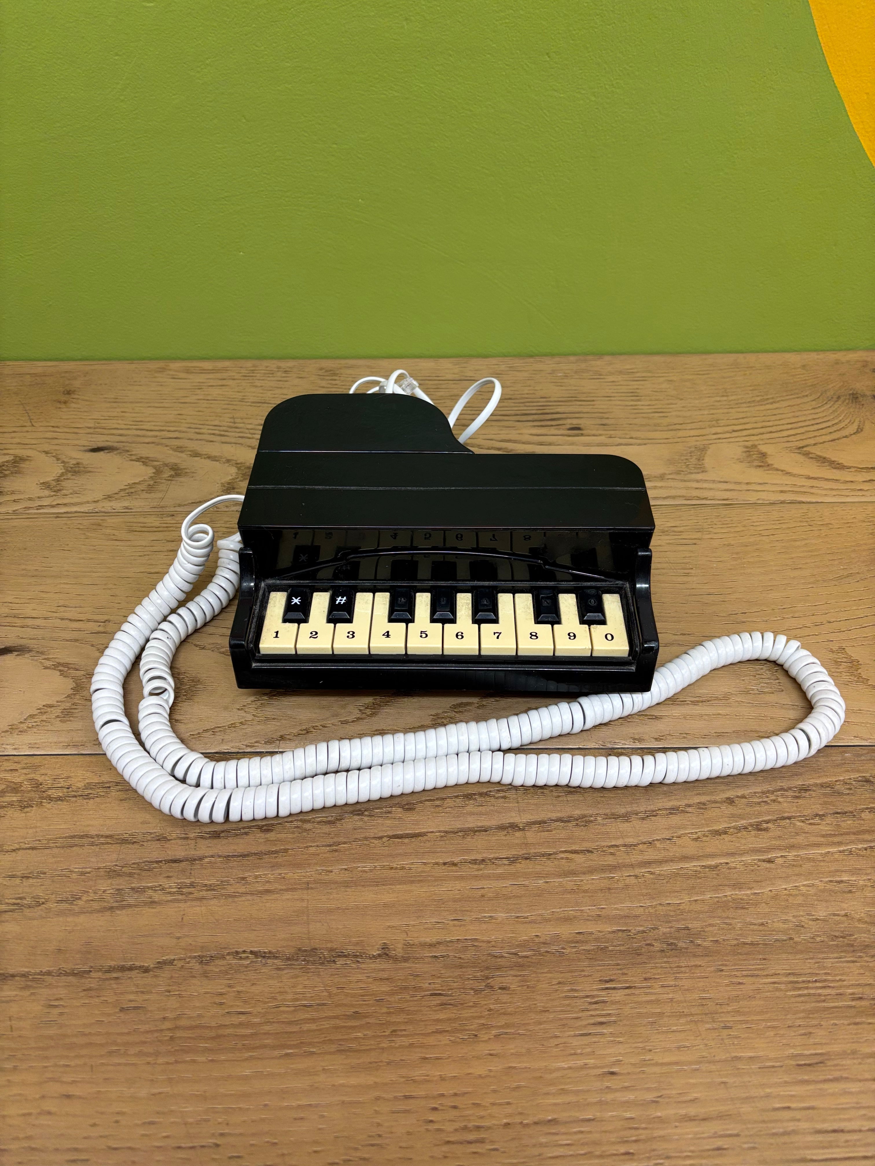 Grand Piano Telephone
