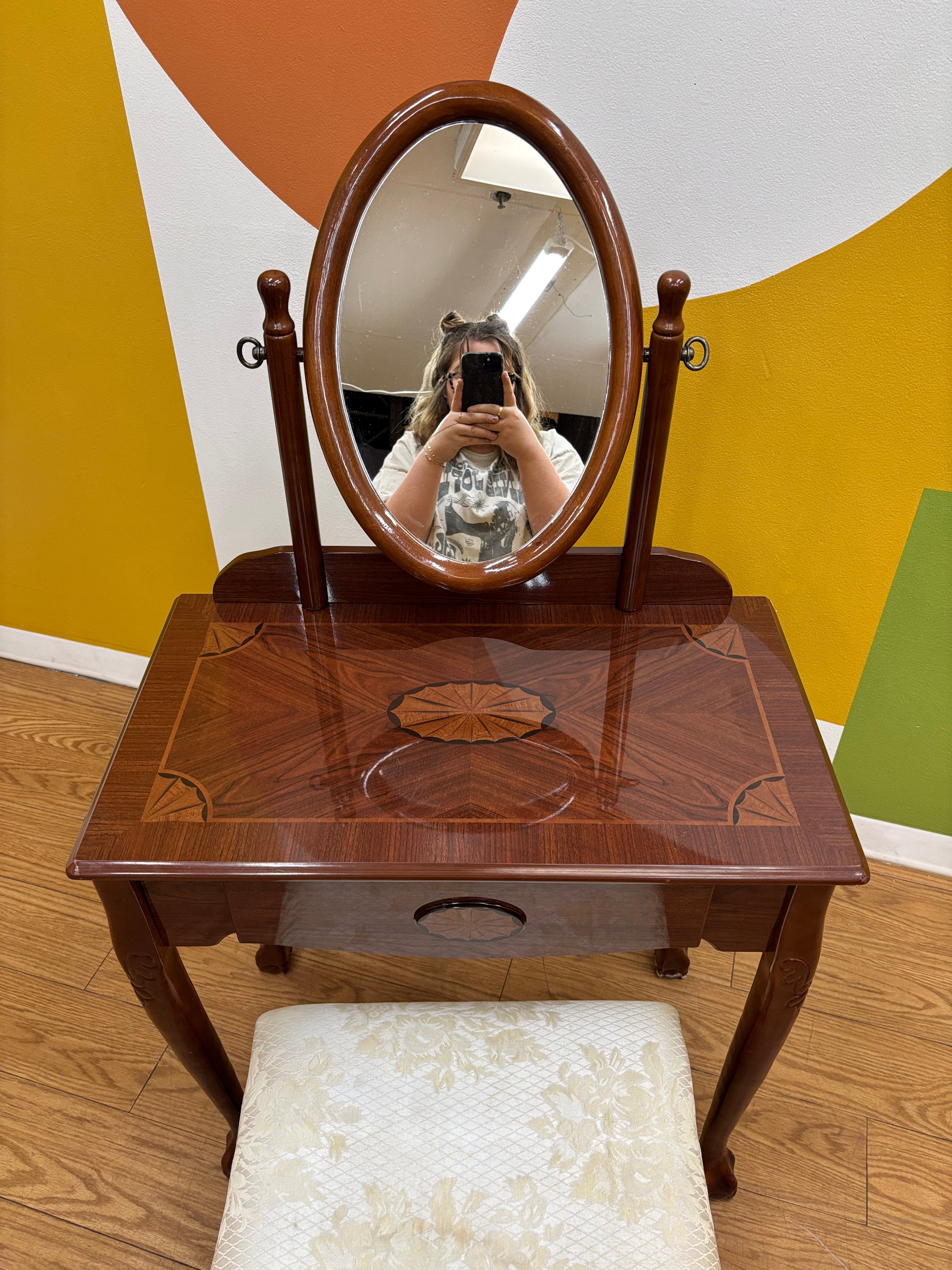Vanity & Stool Set