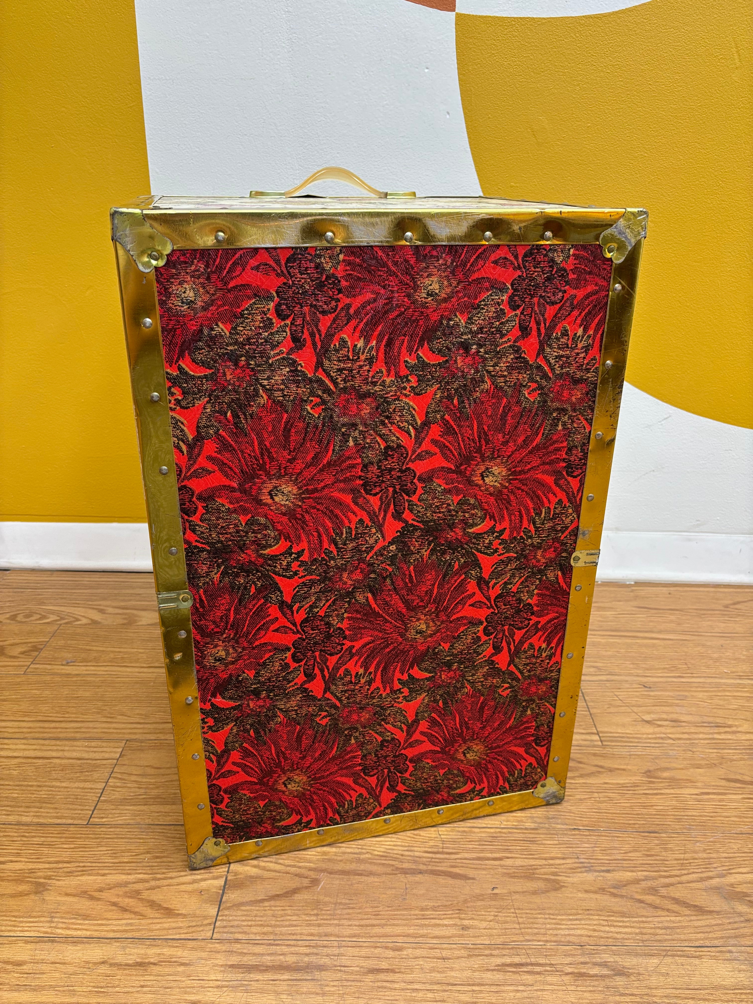 World Map Trunk