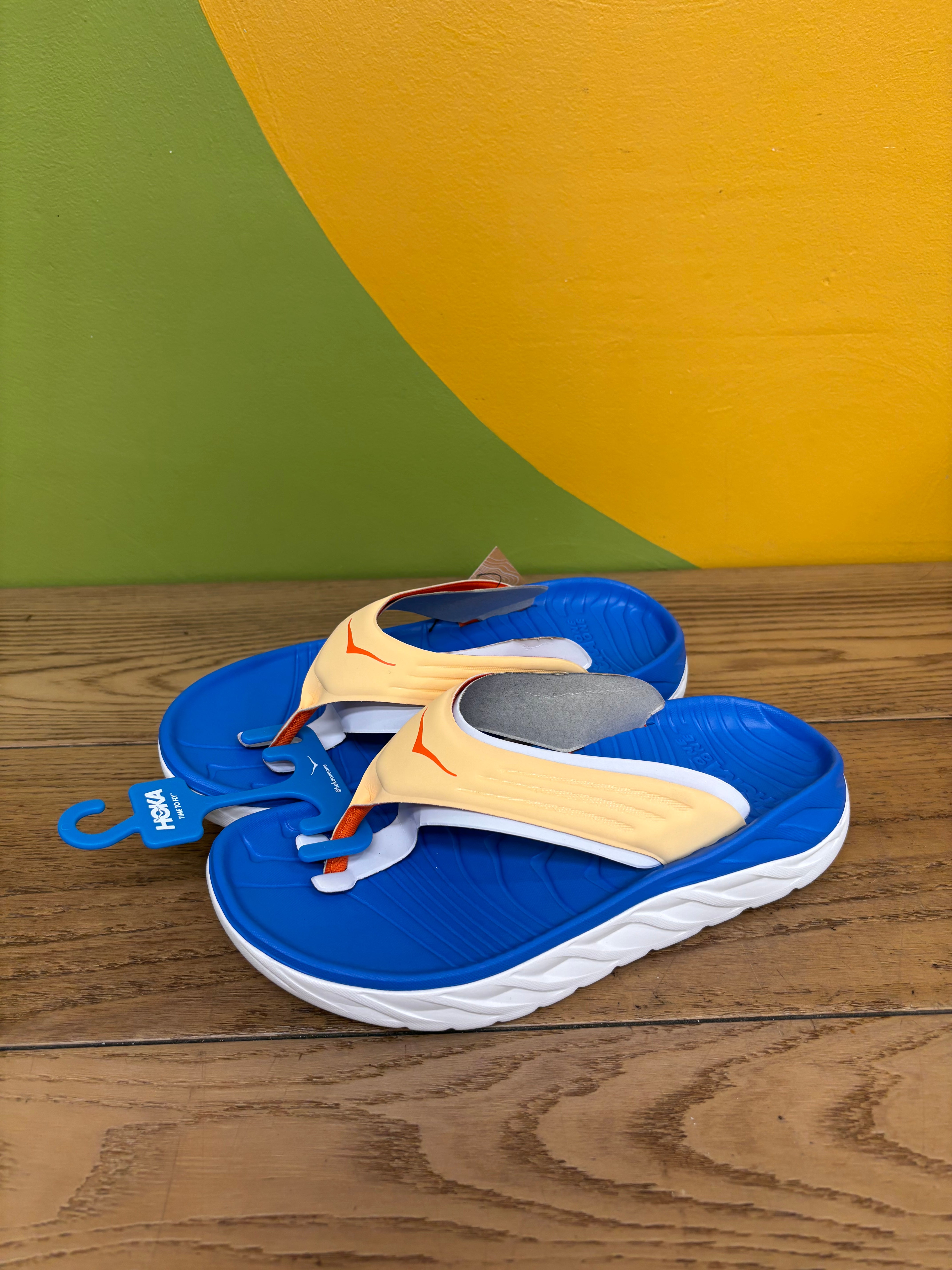 HOKA Ora Recovery Flip Flop (Men Size 8) NEW