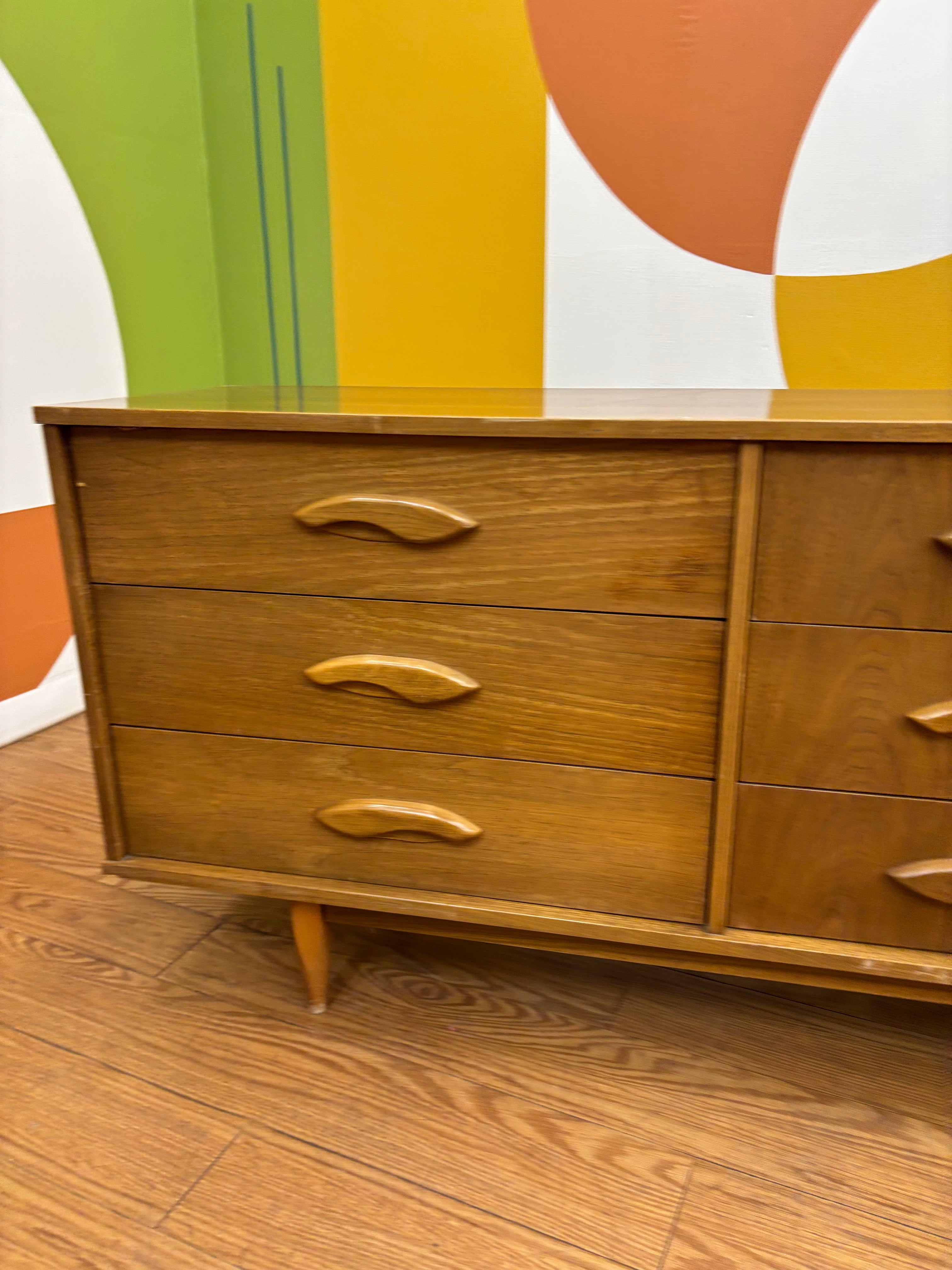 9 Drawer Dresser