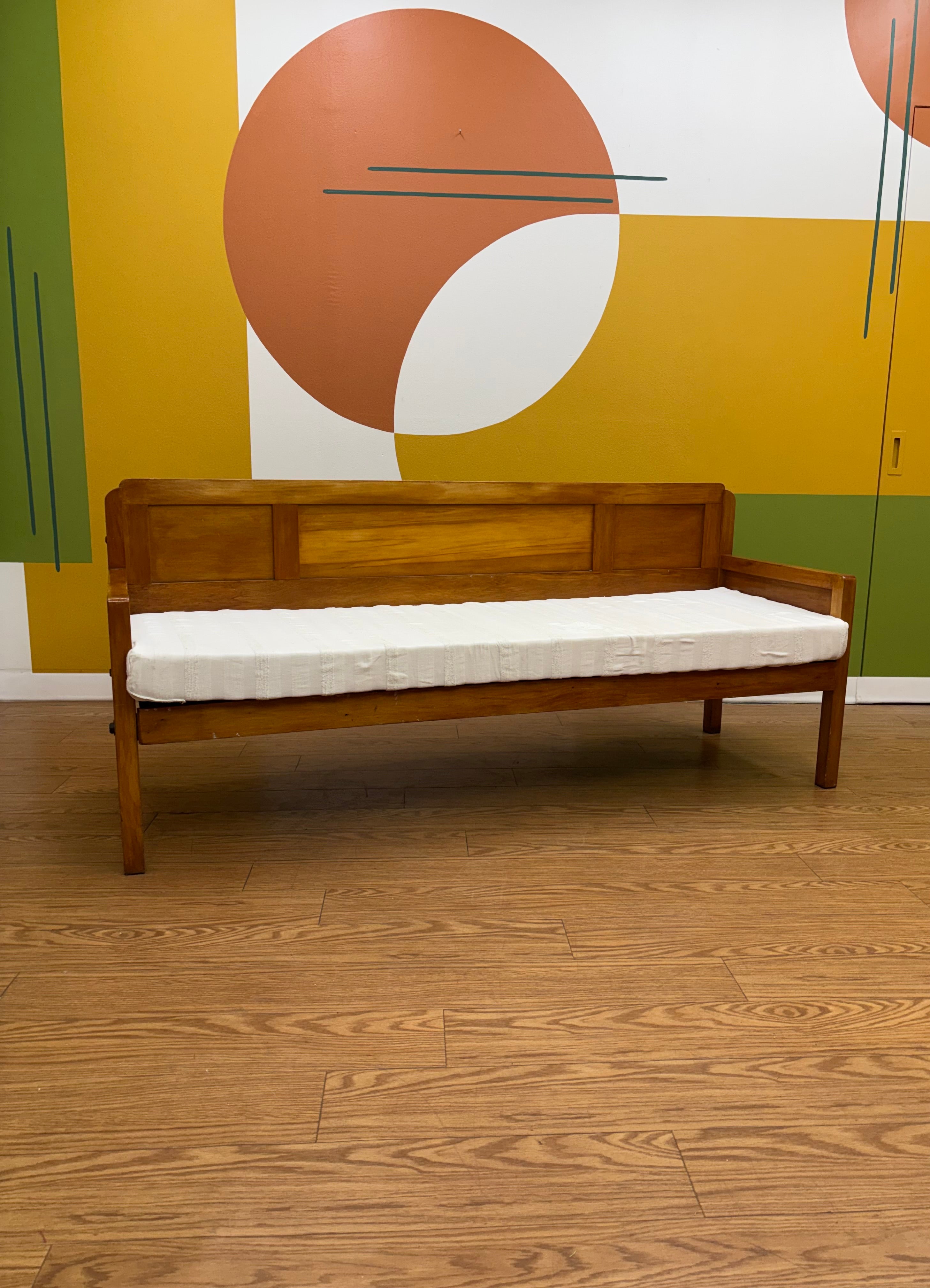 Wood Daybed
