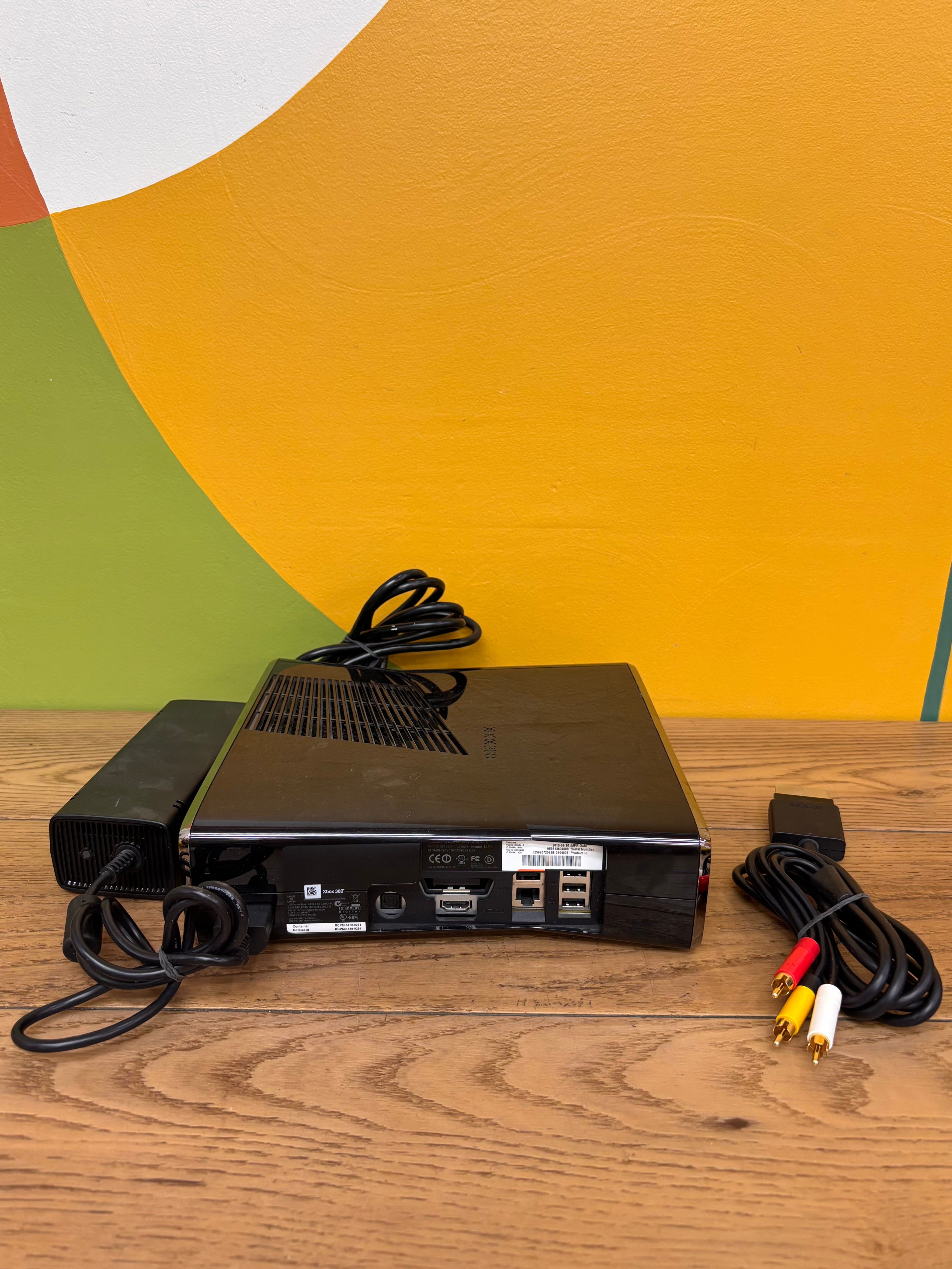 Xbox 360 S Bundle with Kinect Sensor