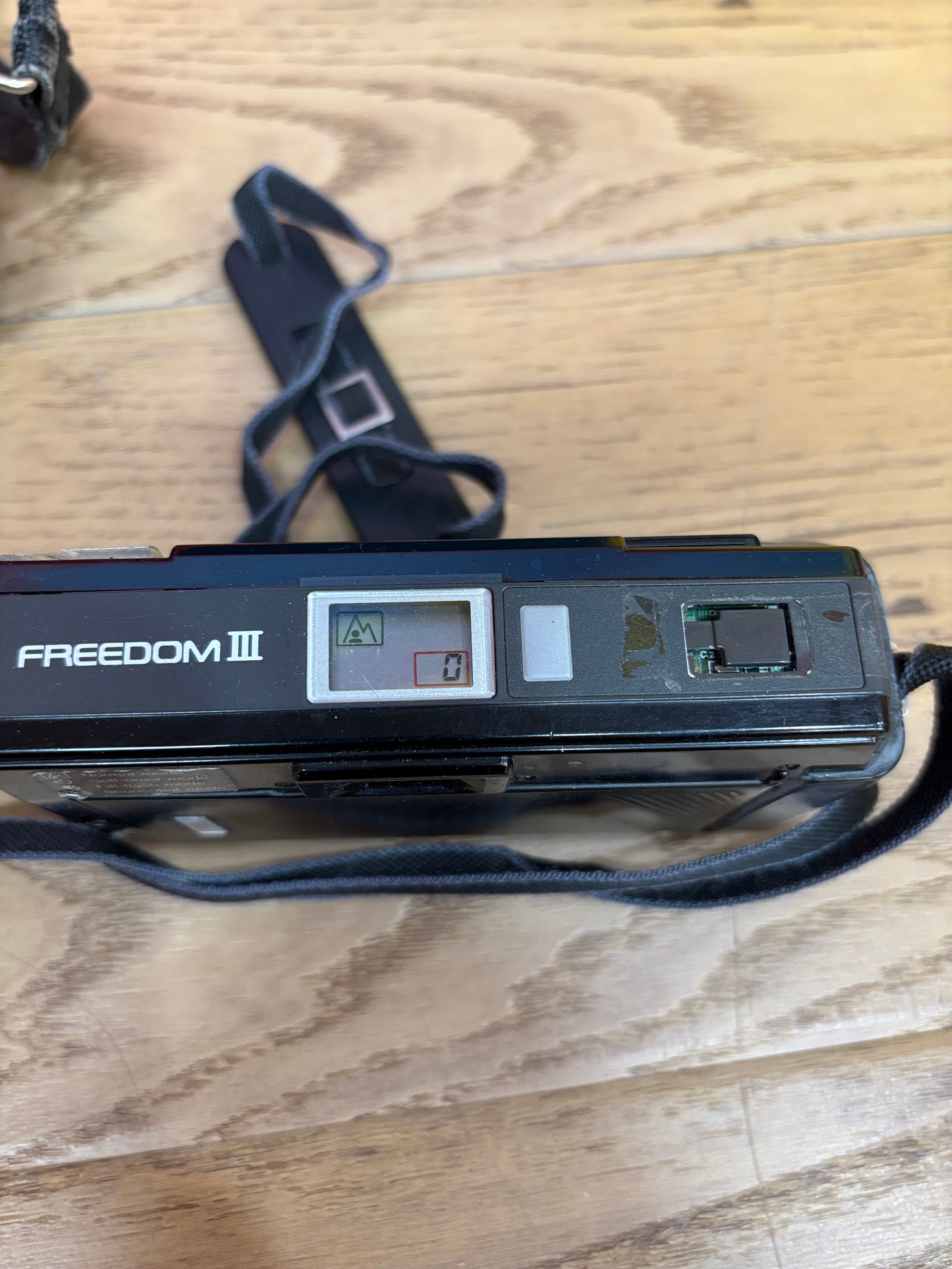 Minolta Freedom 3 Camera with Case