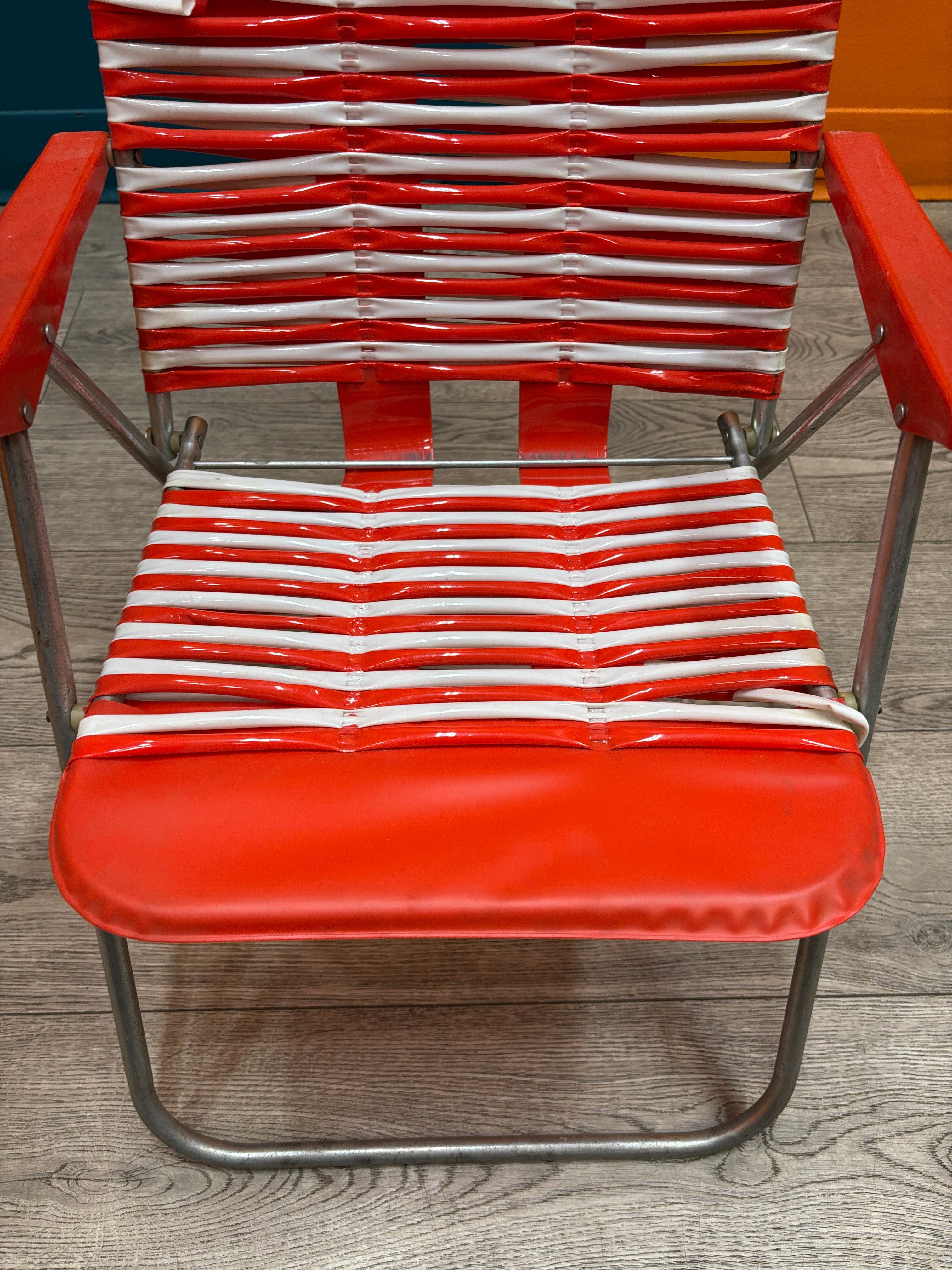 Jellybean Folding Tube Chair (1982)