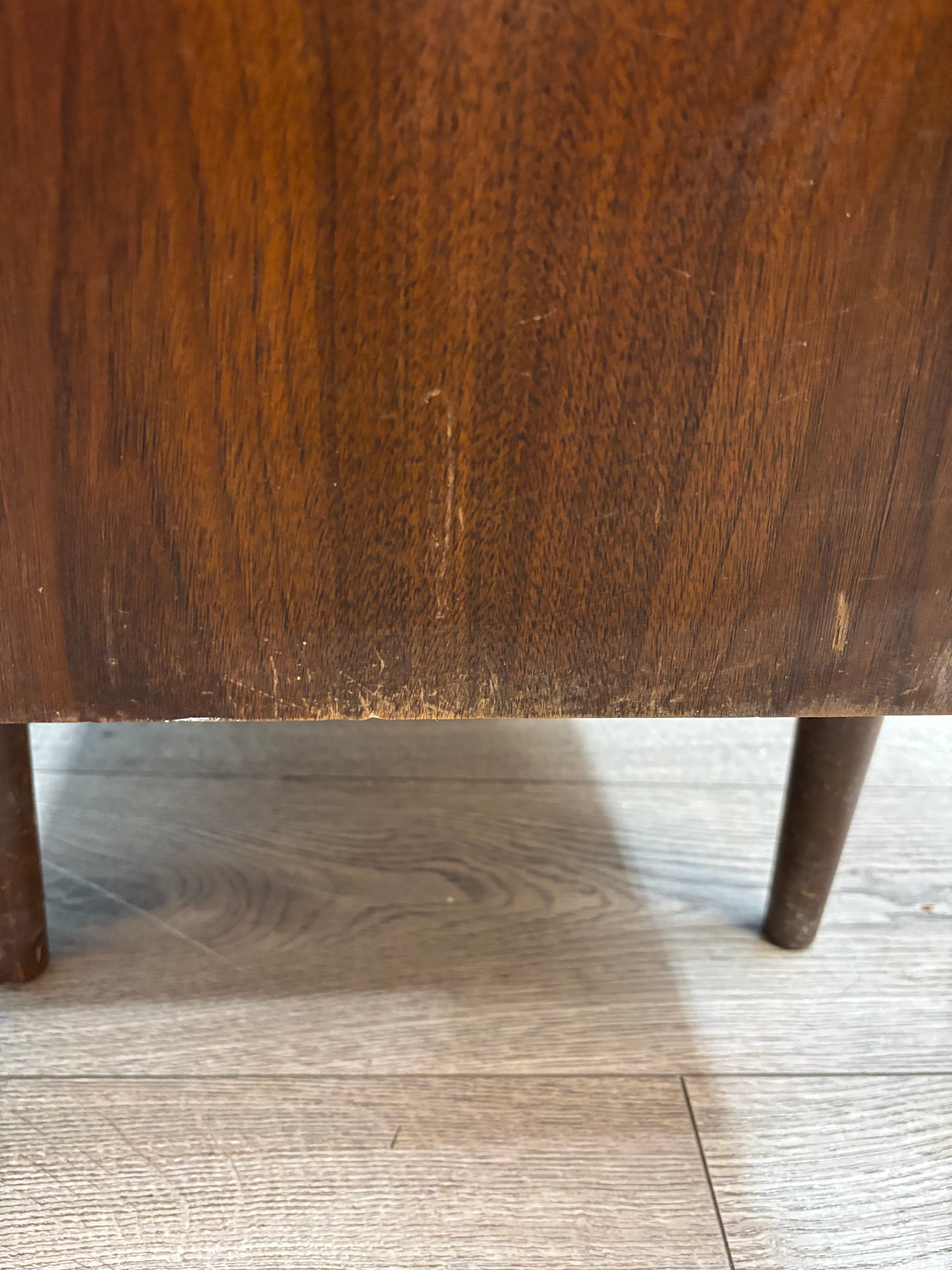 Wood 6 Drawer Dresser