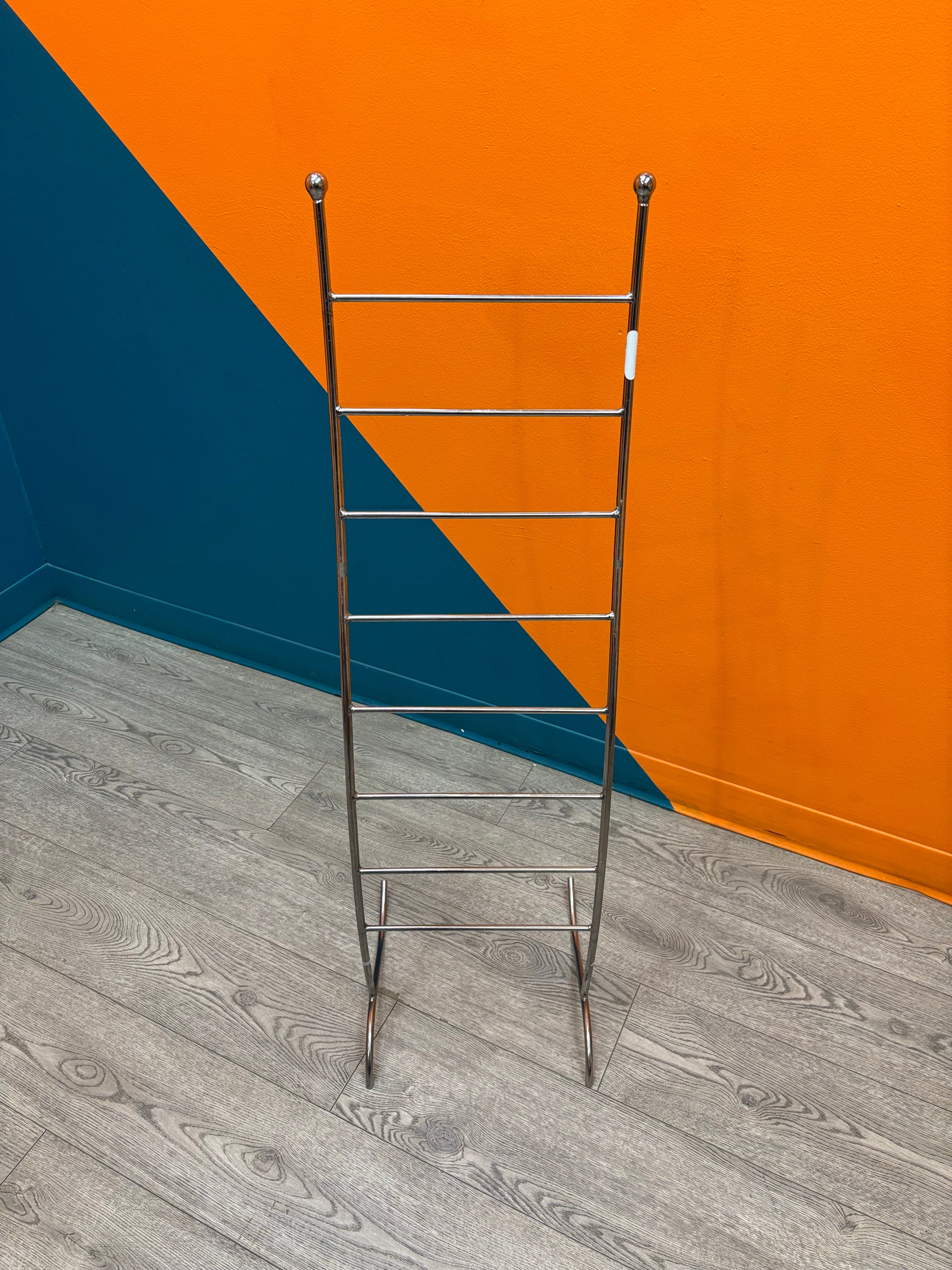 Metal Towel Rack