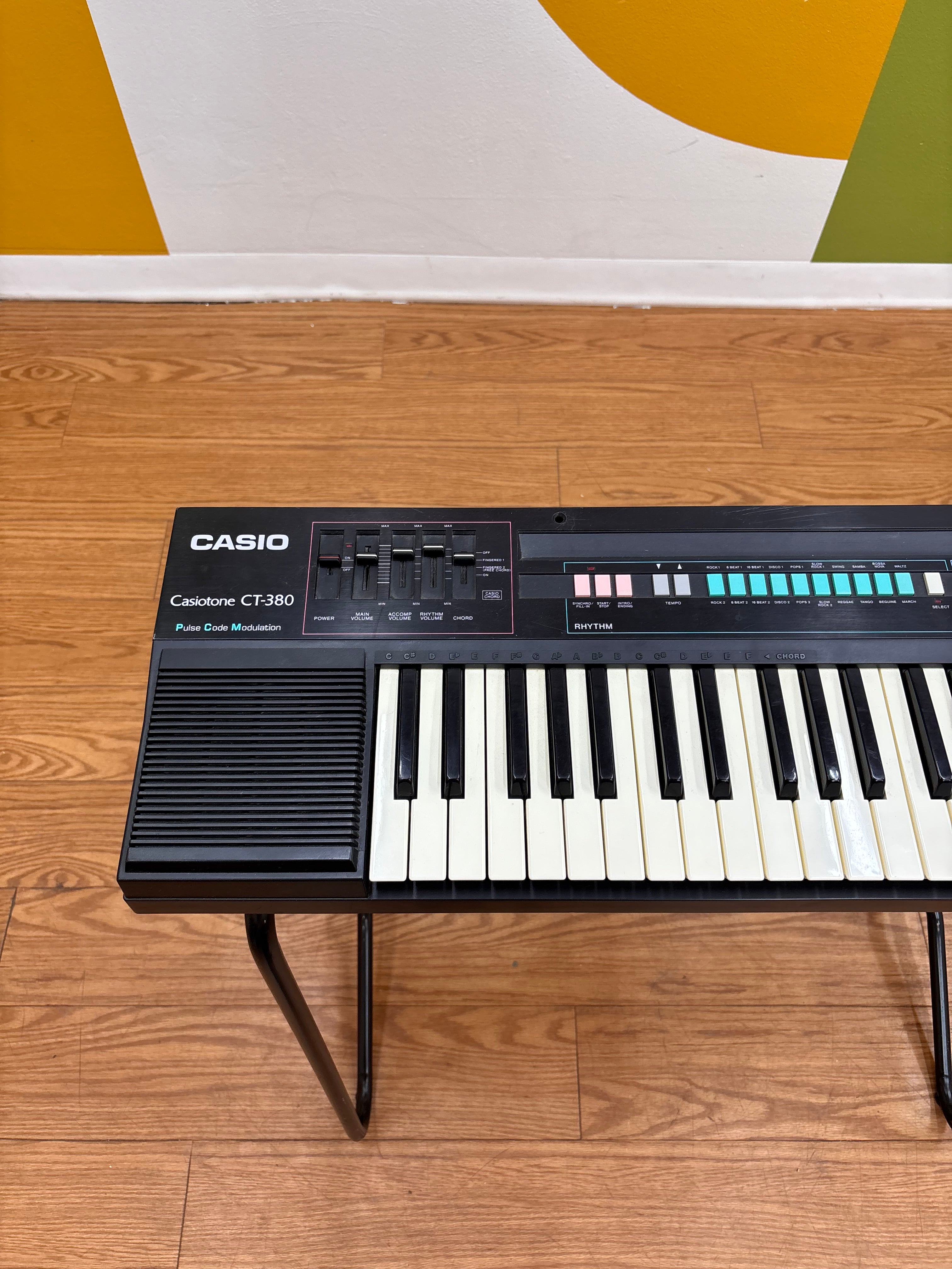 Casio Casiotone CT-380 Keyboard