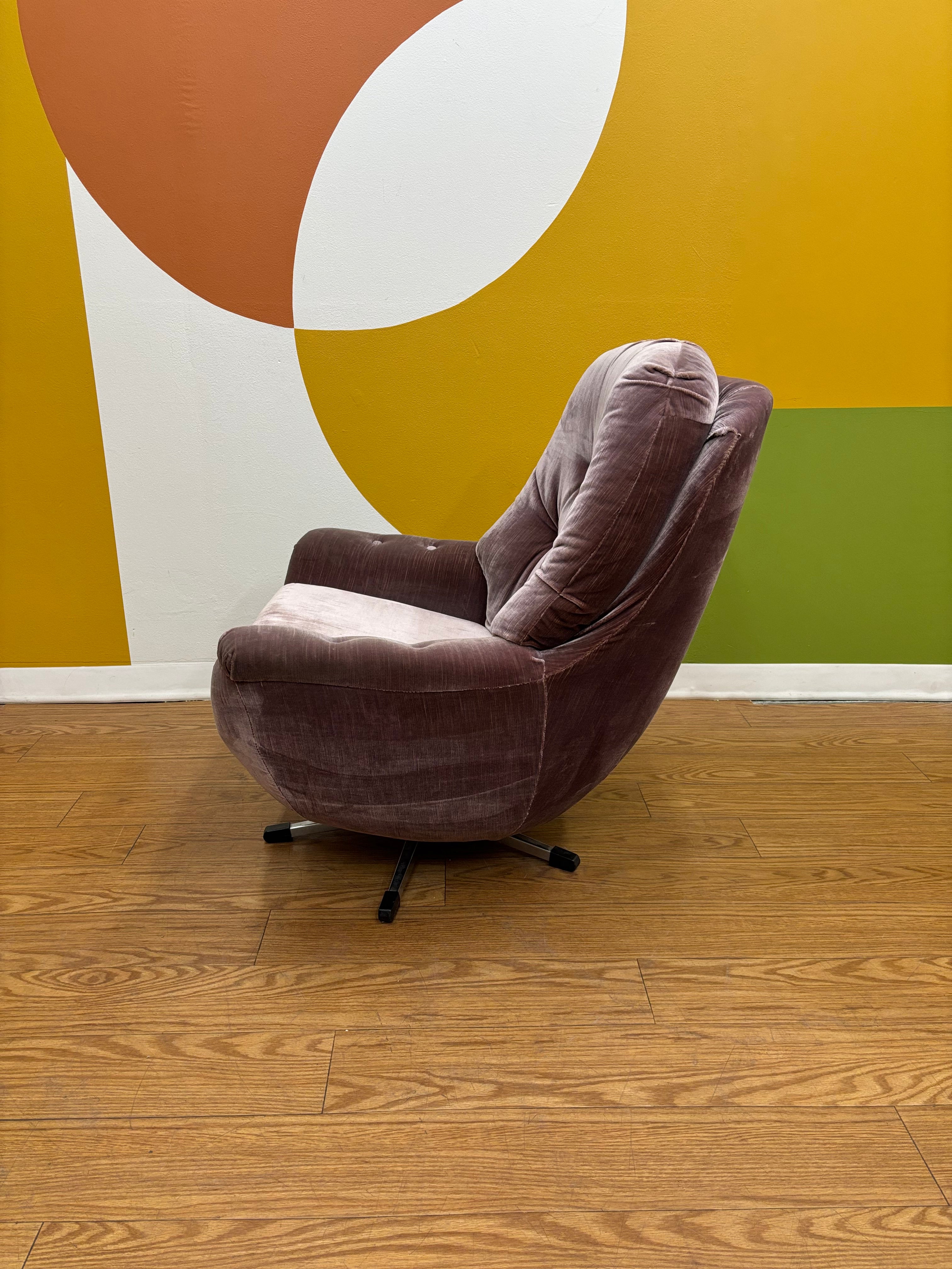 Velvet Swivel Lounge Chair