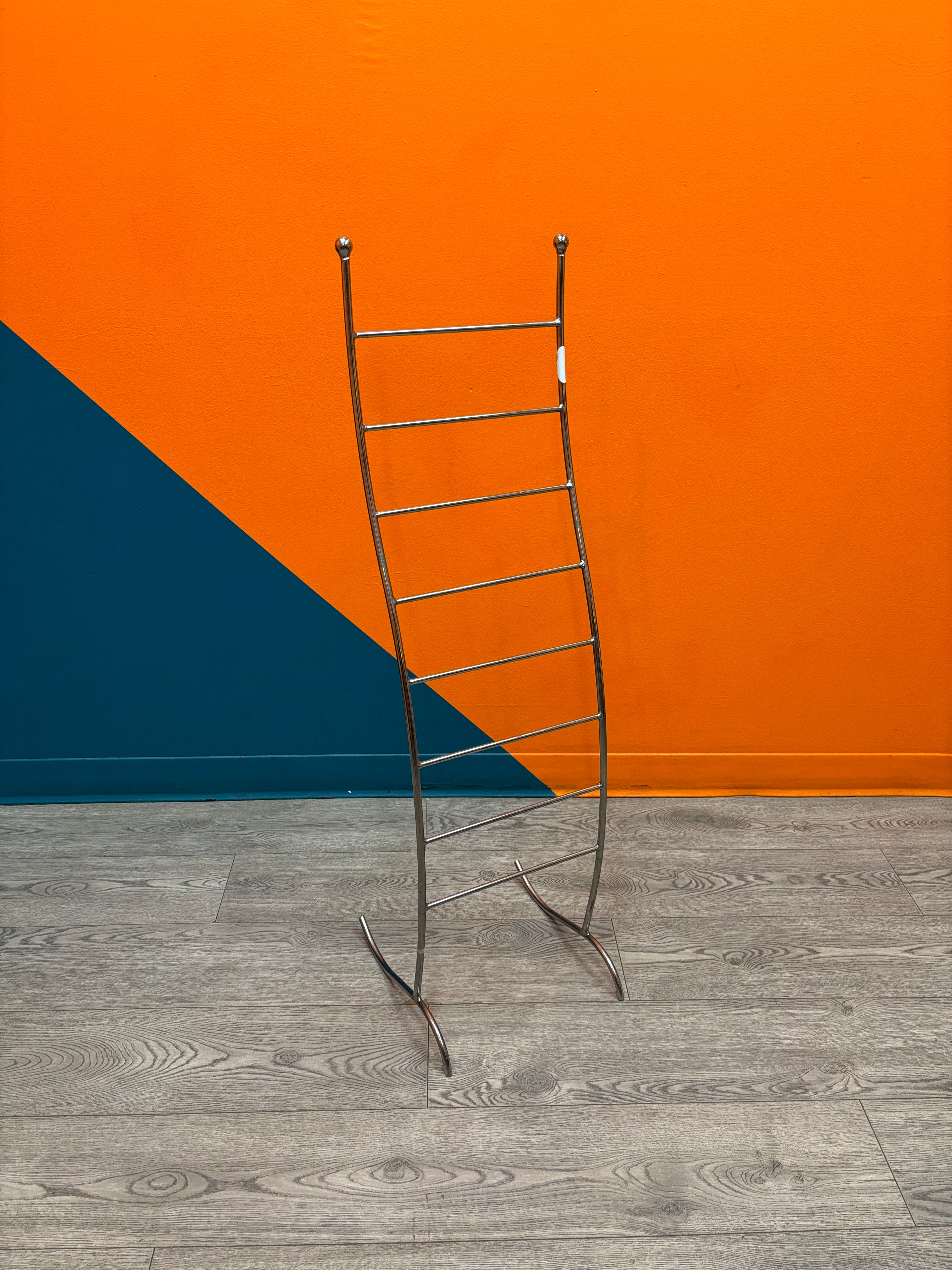 Metal Towel Rack