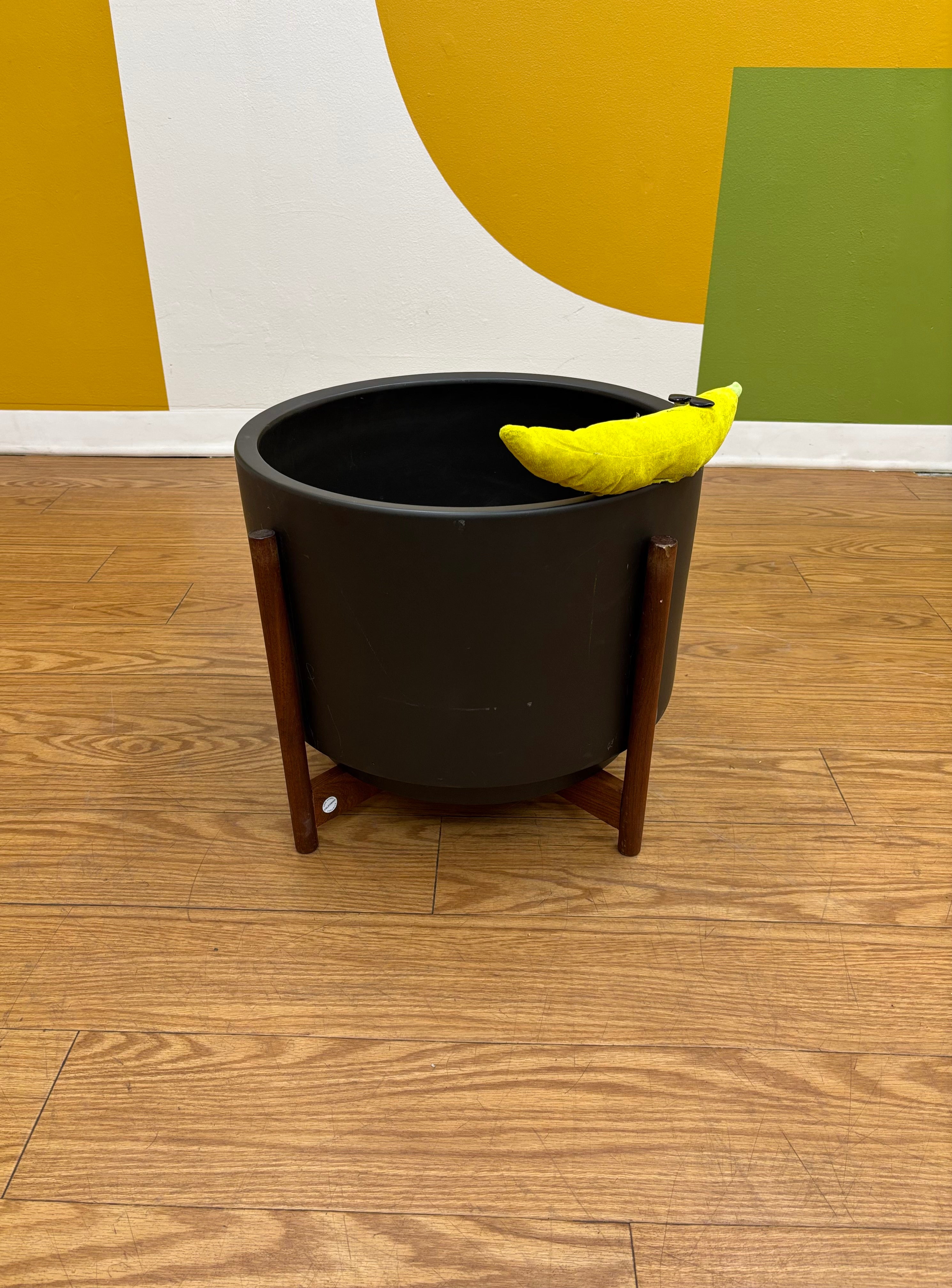Case Study Large Ceramic Planter