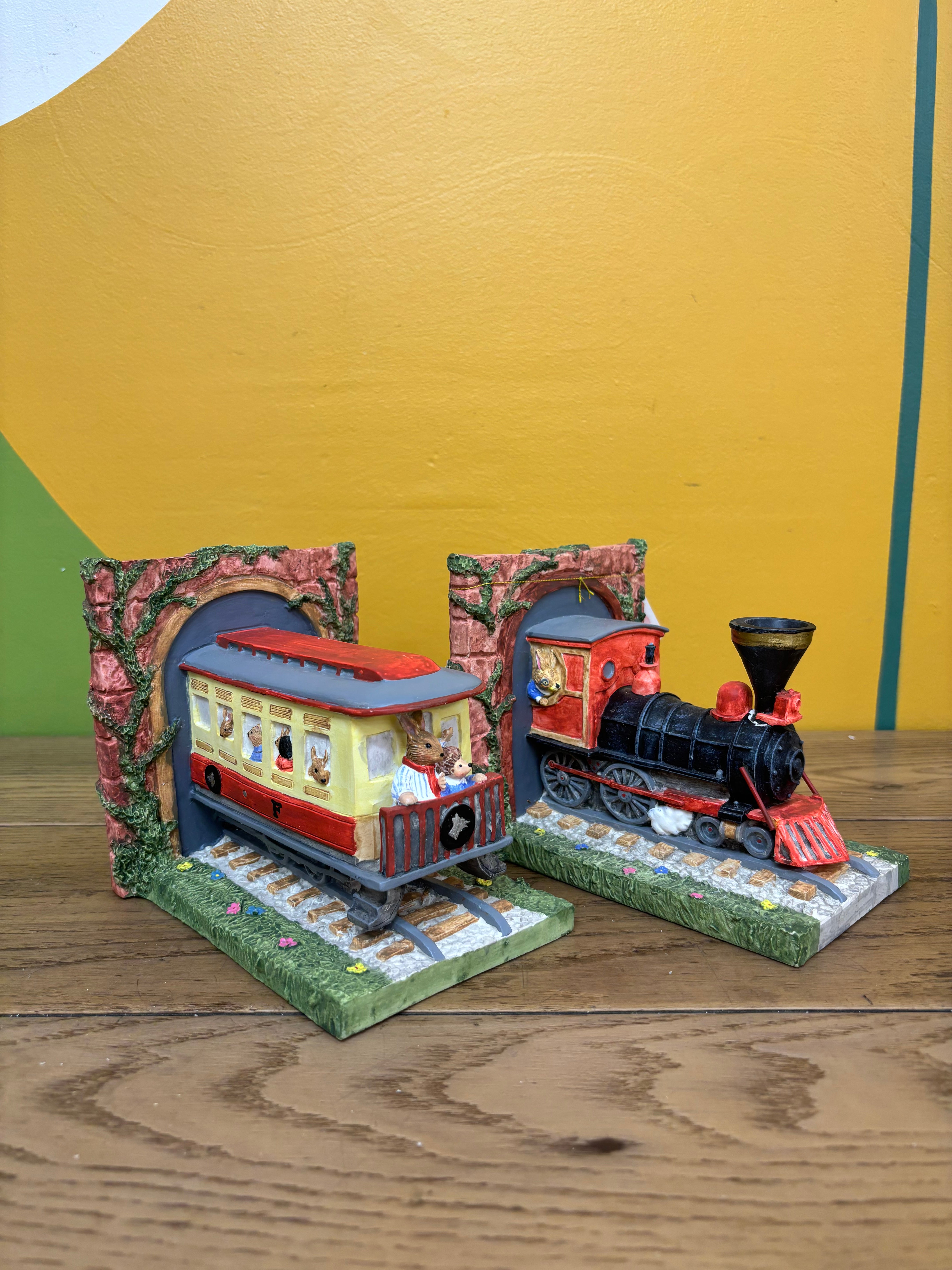 Foxwood Tales Train Bookends