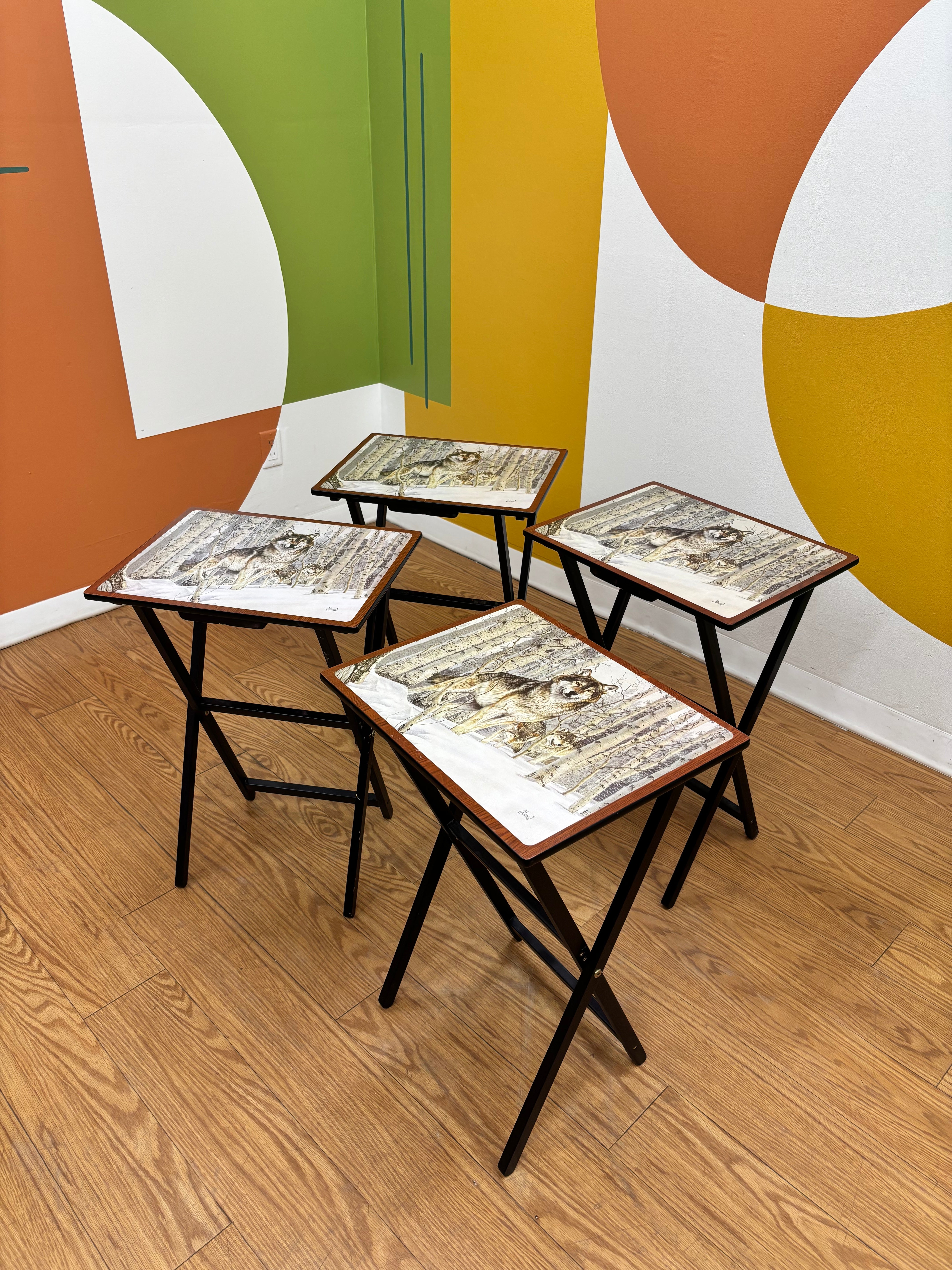 Set of 4 Folding Wolf TV Trays
