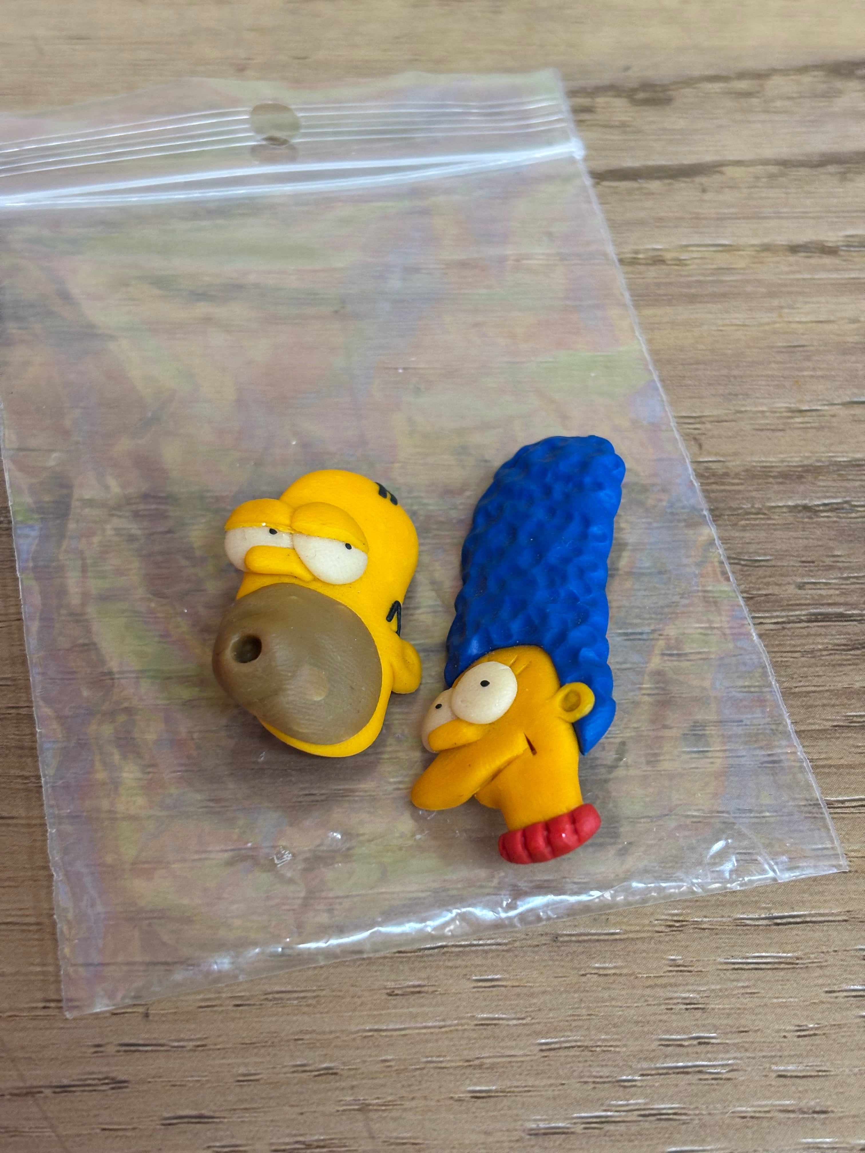 Marge & Homer Simpson Pins