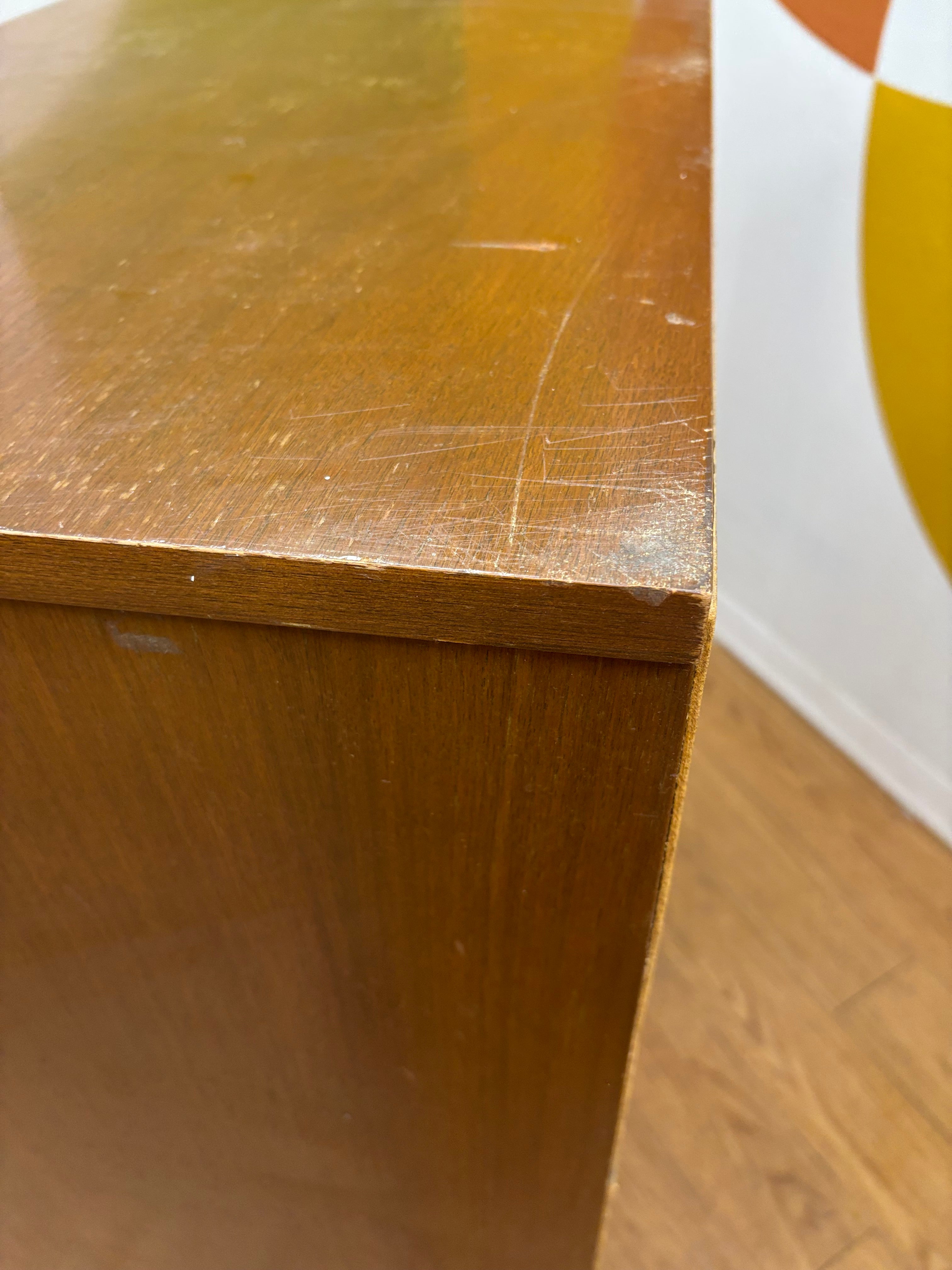 Victoriaville Wood 4 Drawer Dresser