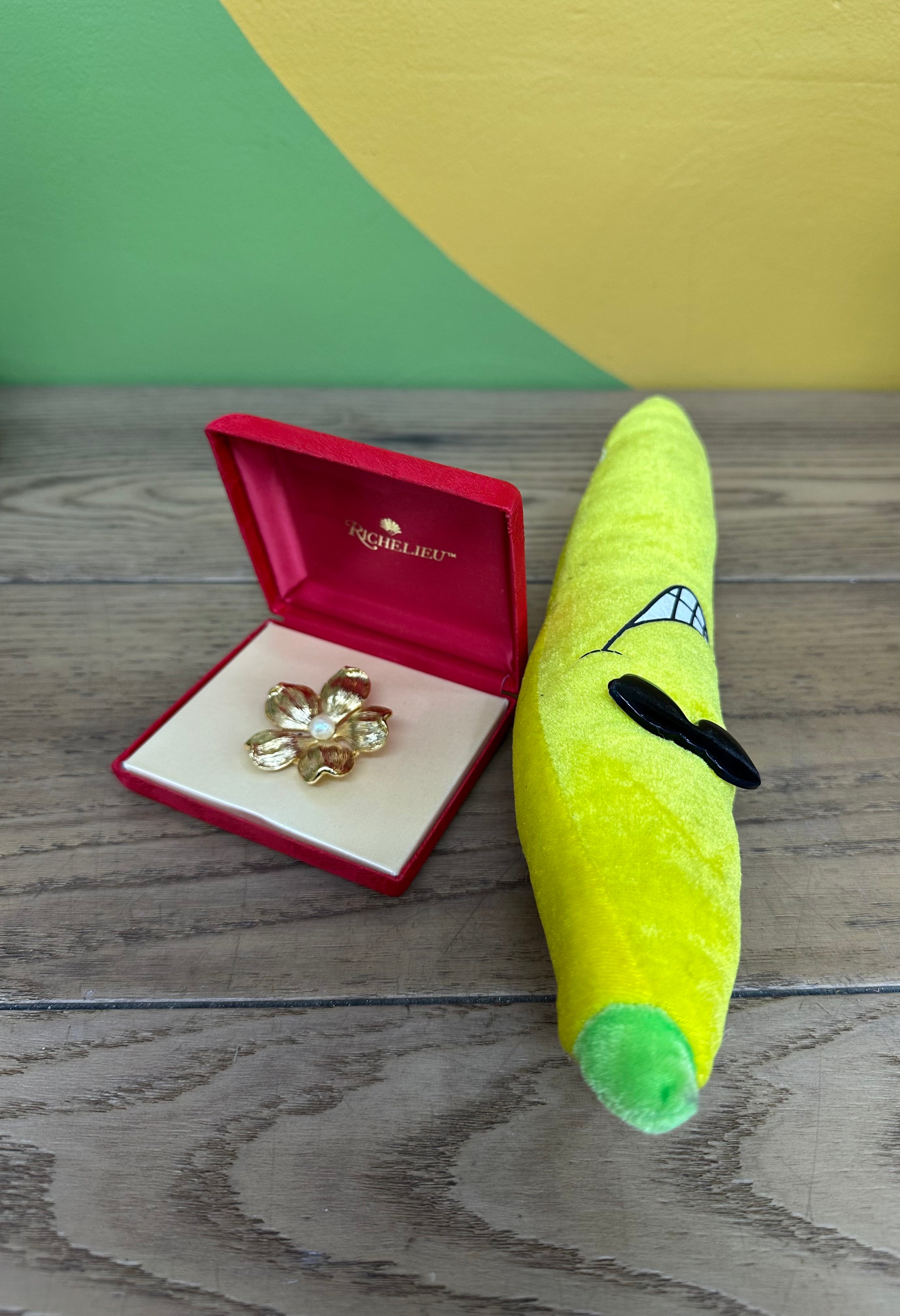Gold Tone Flower Brooch