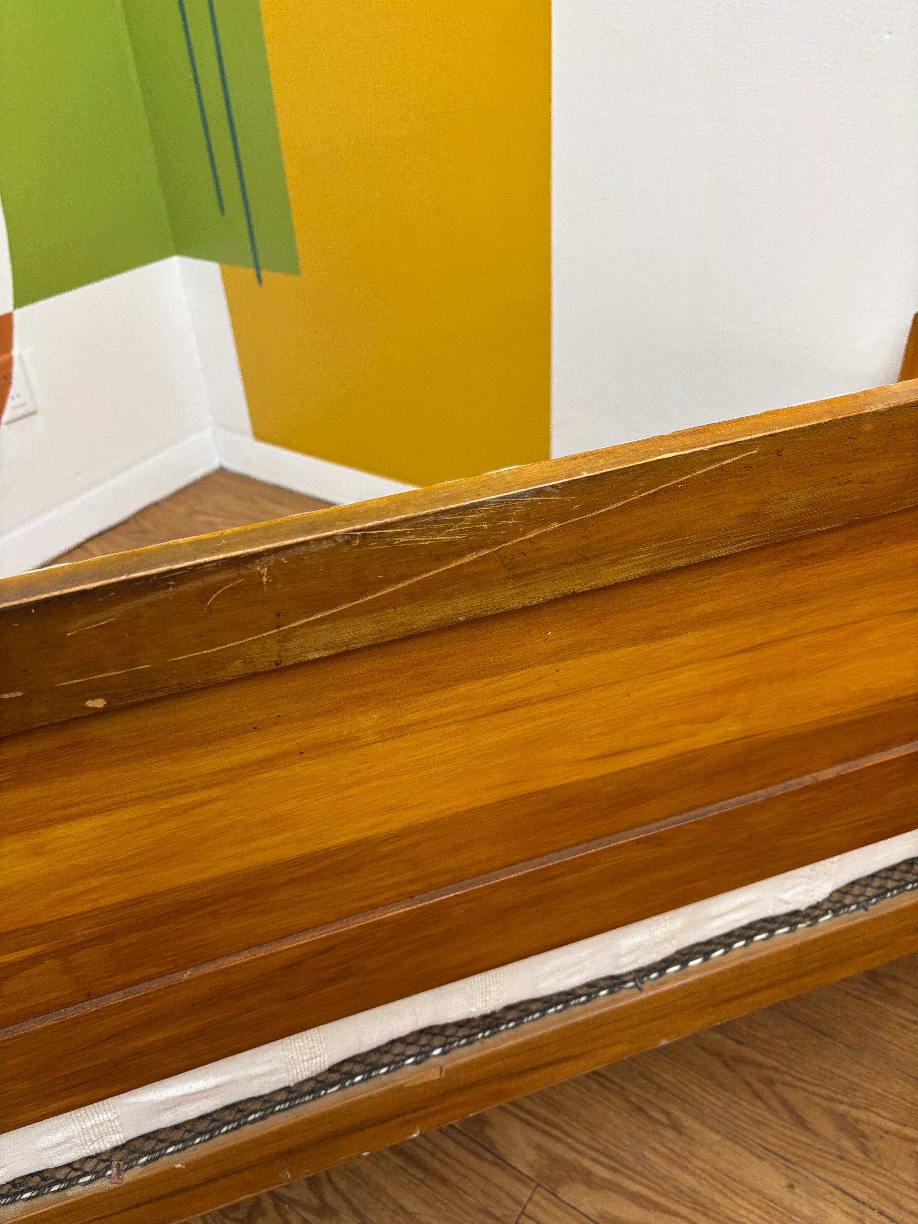 Wood Daybed
