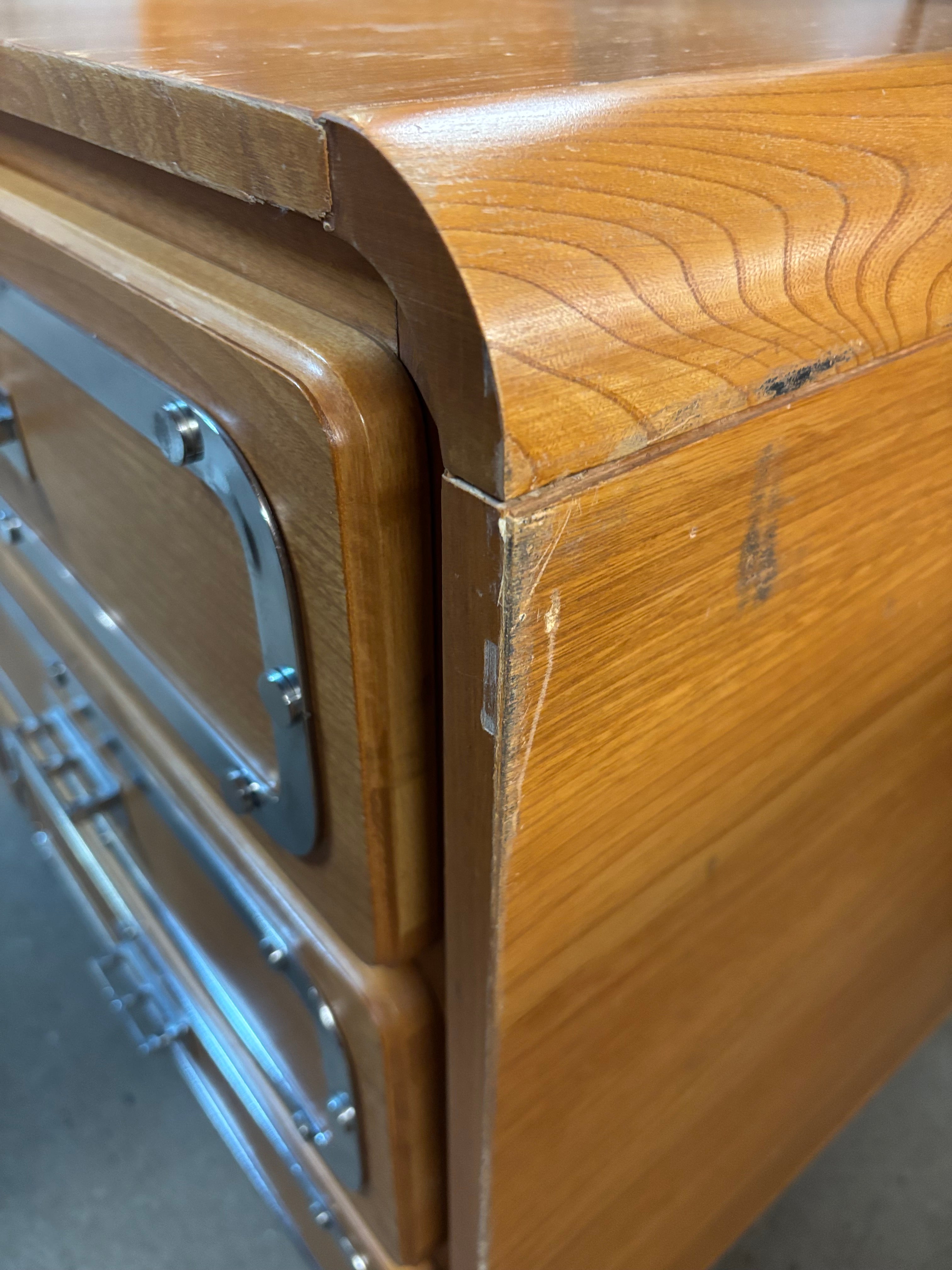Large 9 Drawer Dresser with Mirror