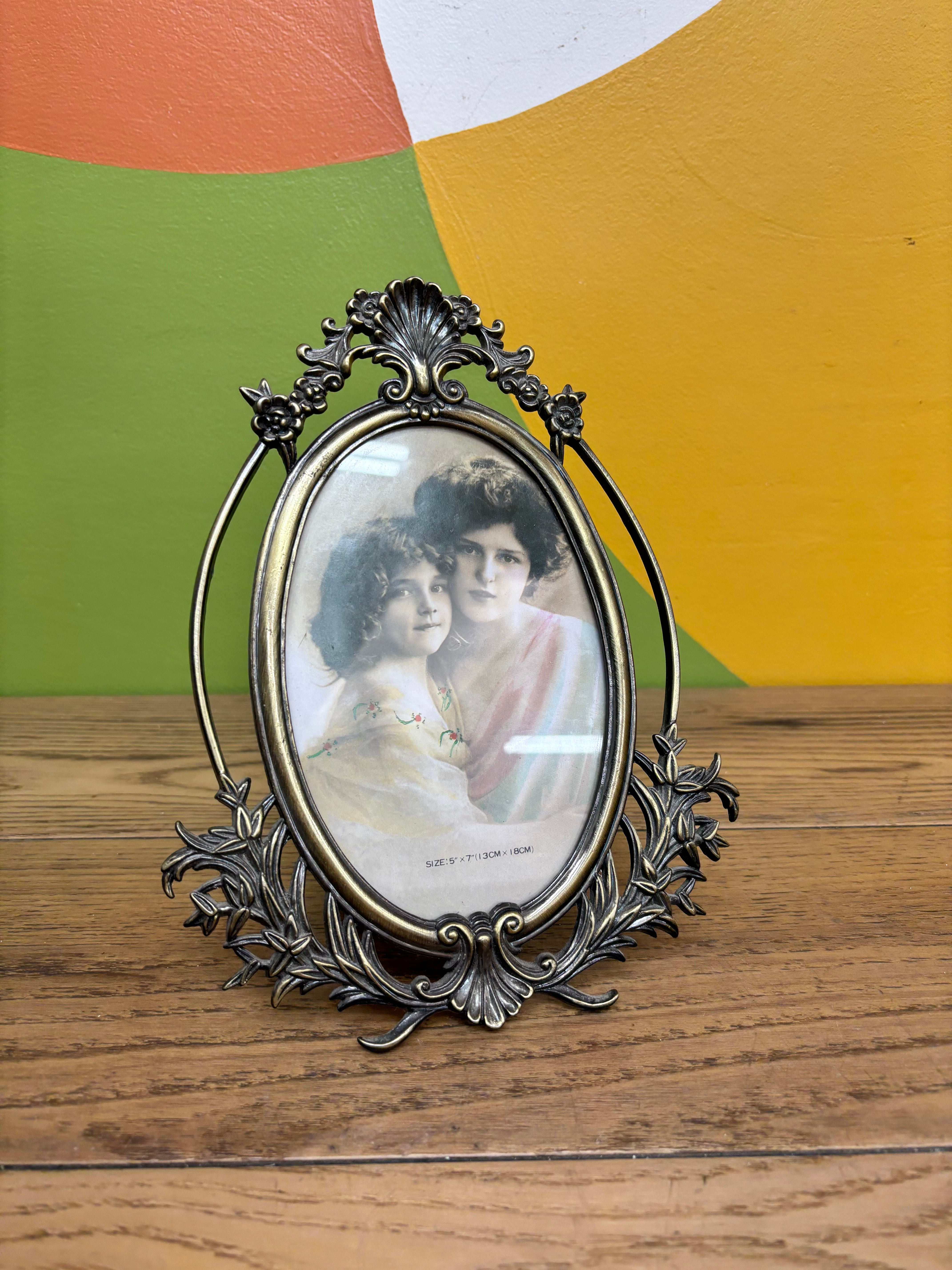 Oval Frame