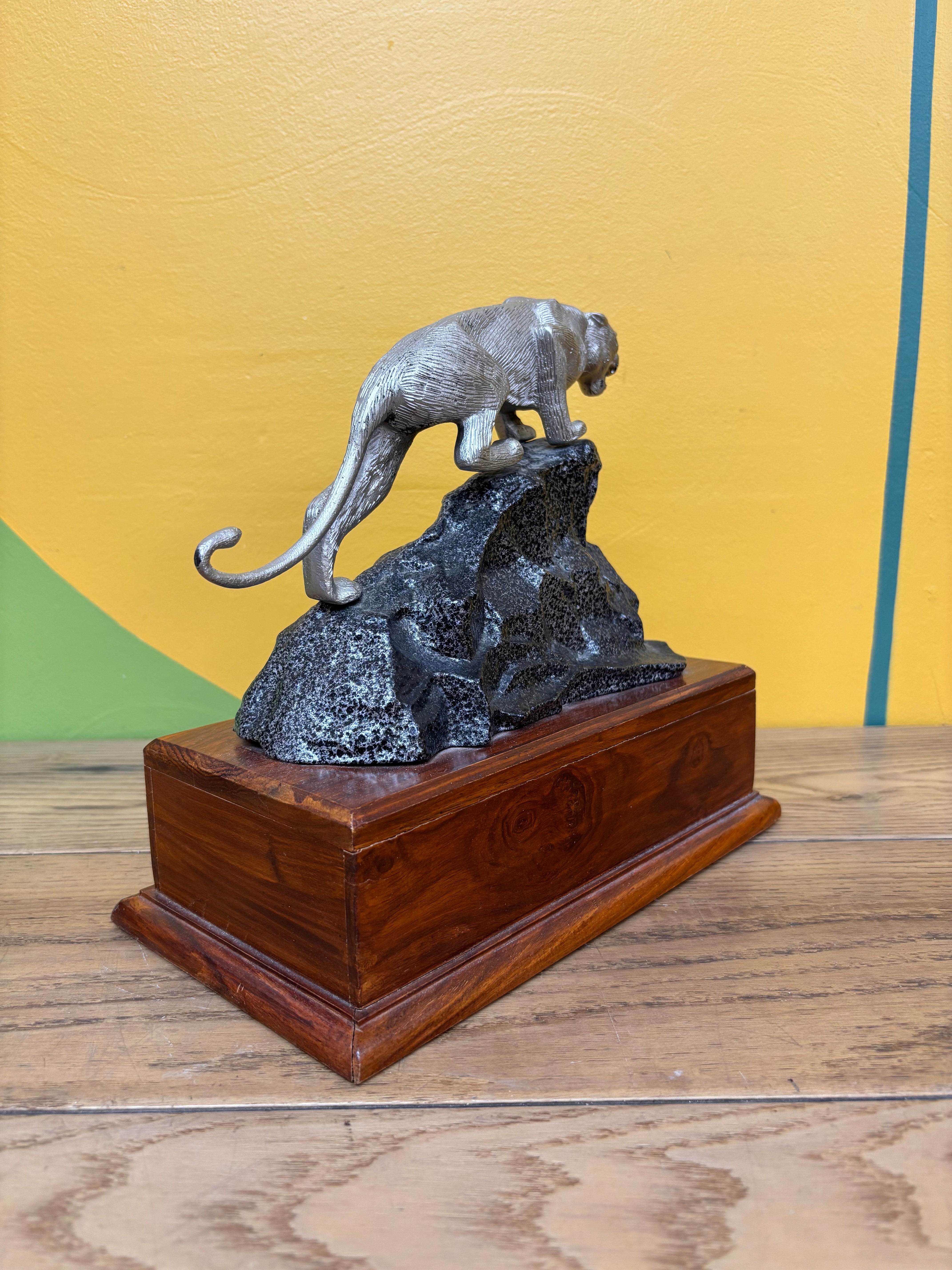 Cougar Sculpture