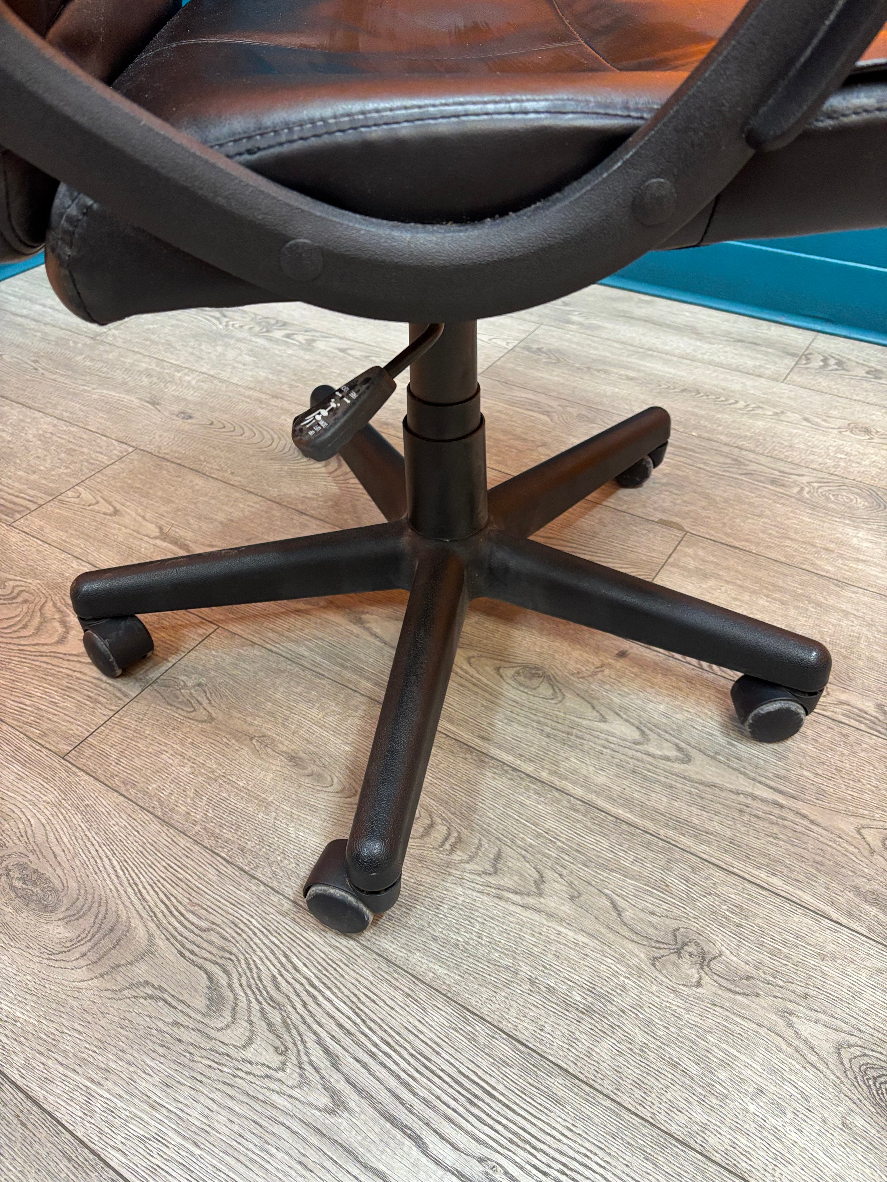 Rolling Office Chair