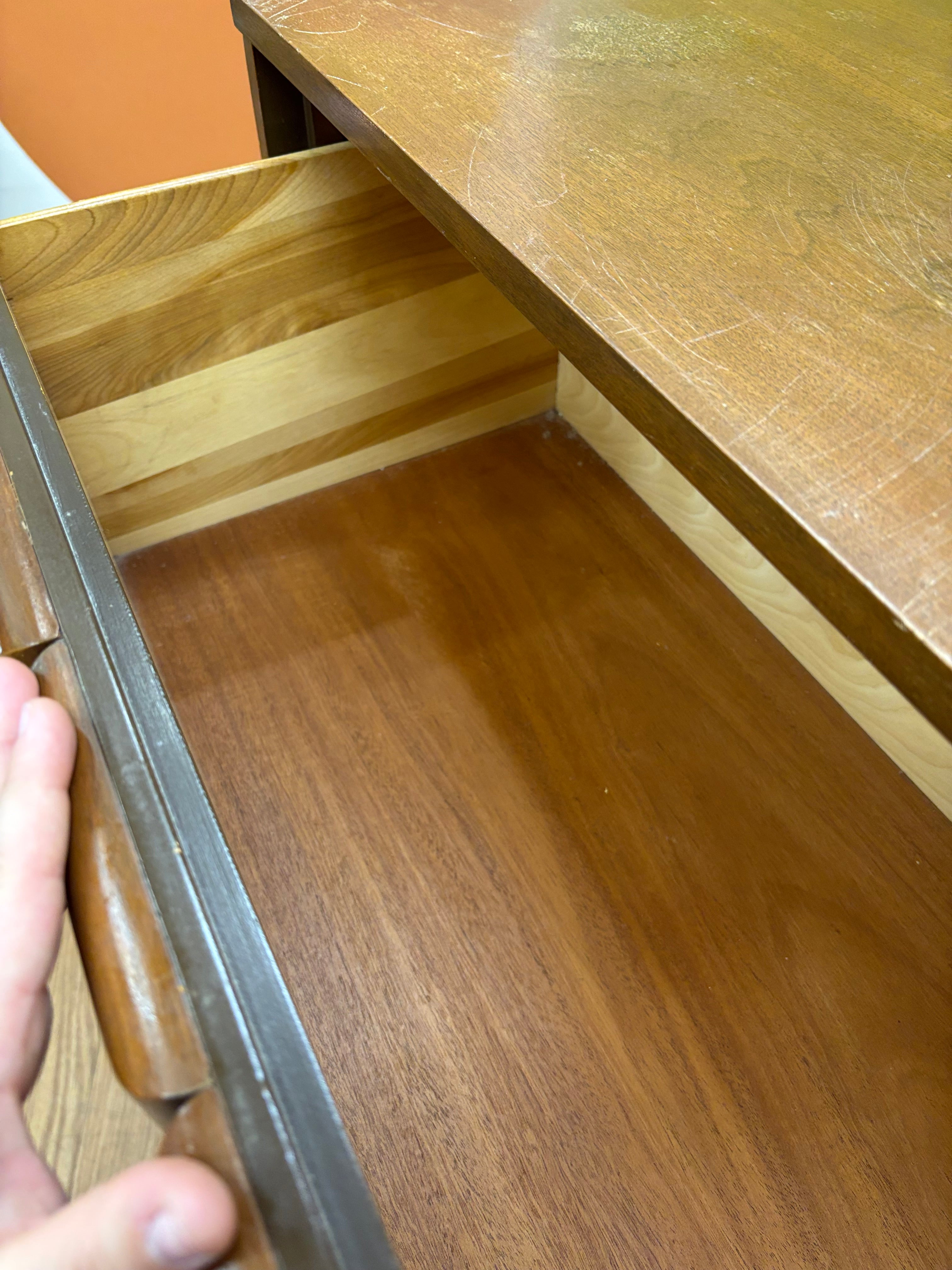Victoriaville Wood 4 Drawer Dresser