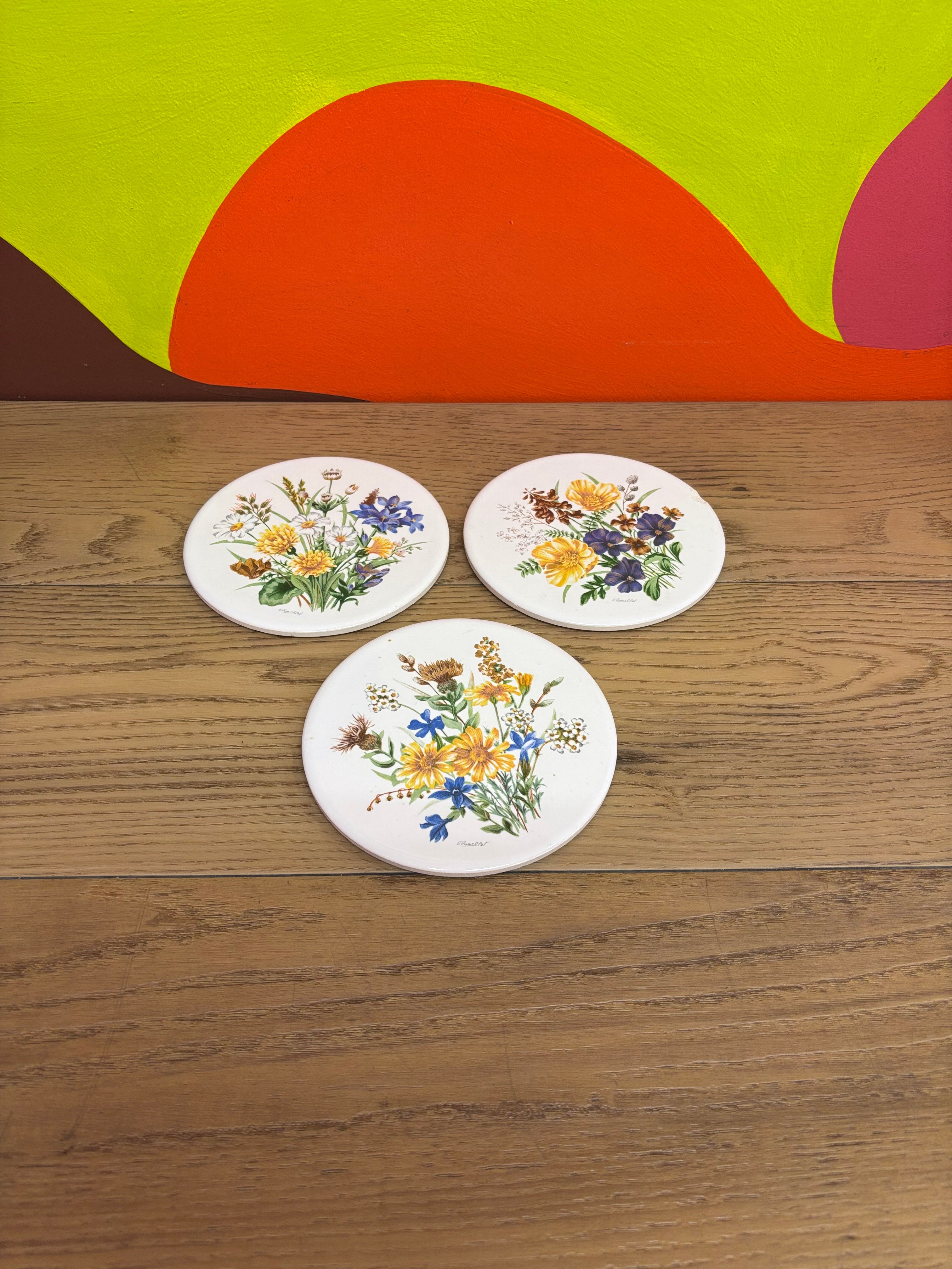 (3) Ceramic Floral Wall Hanging Art