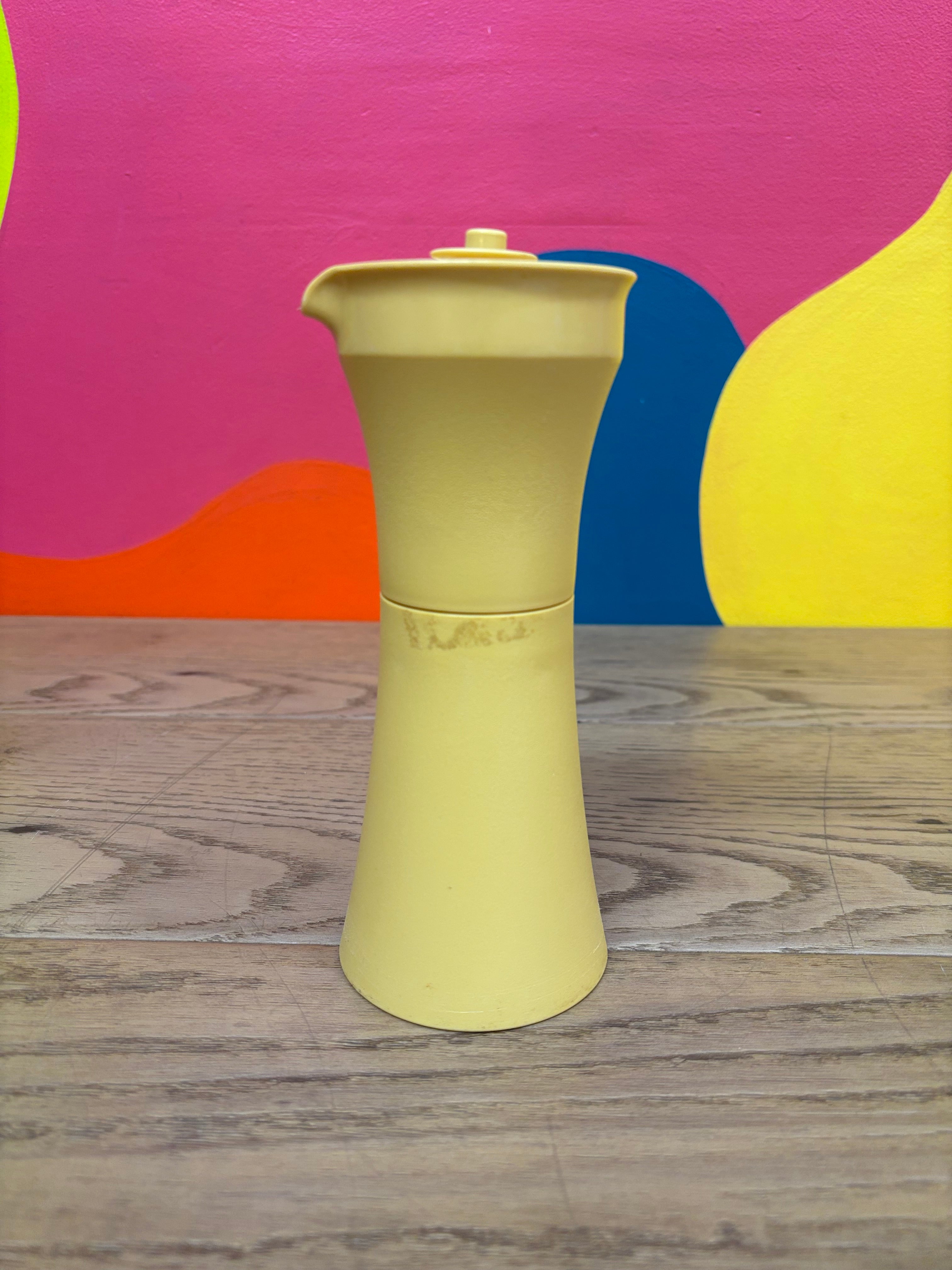 Tupperware Sauce Container