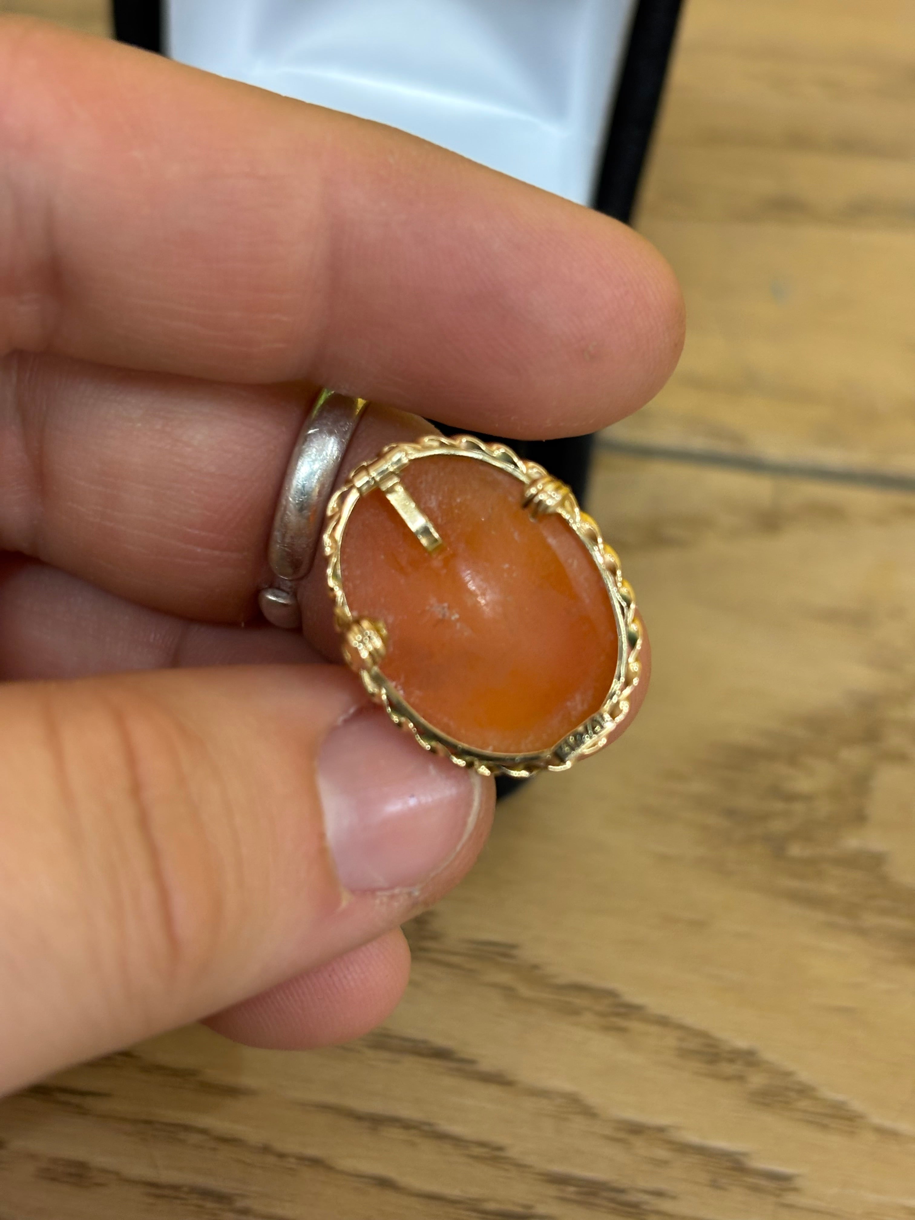 14k Gold Cameo Pendant
