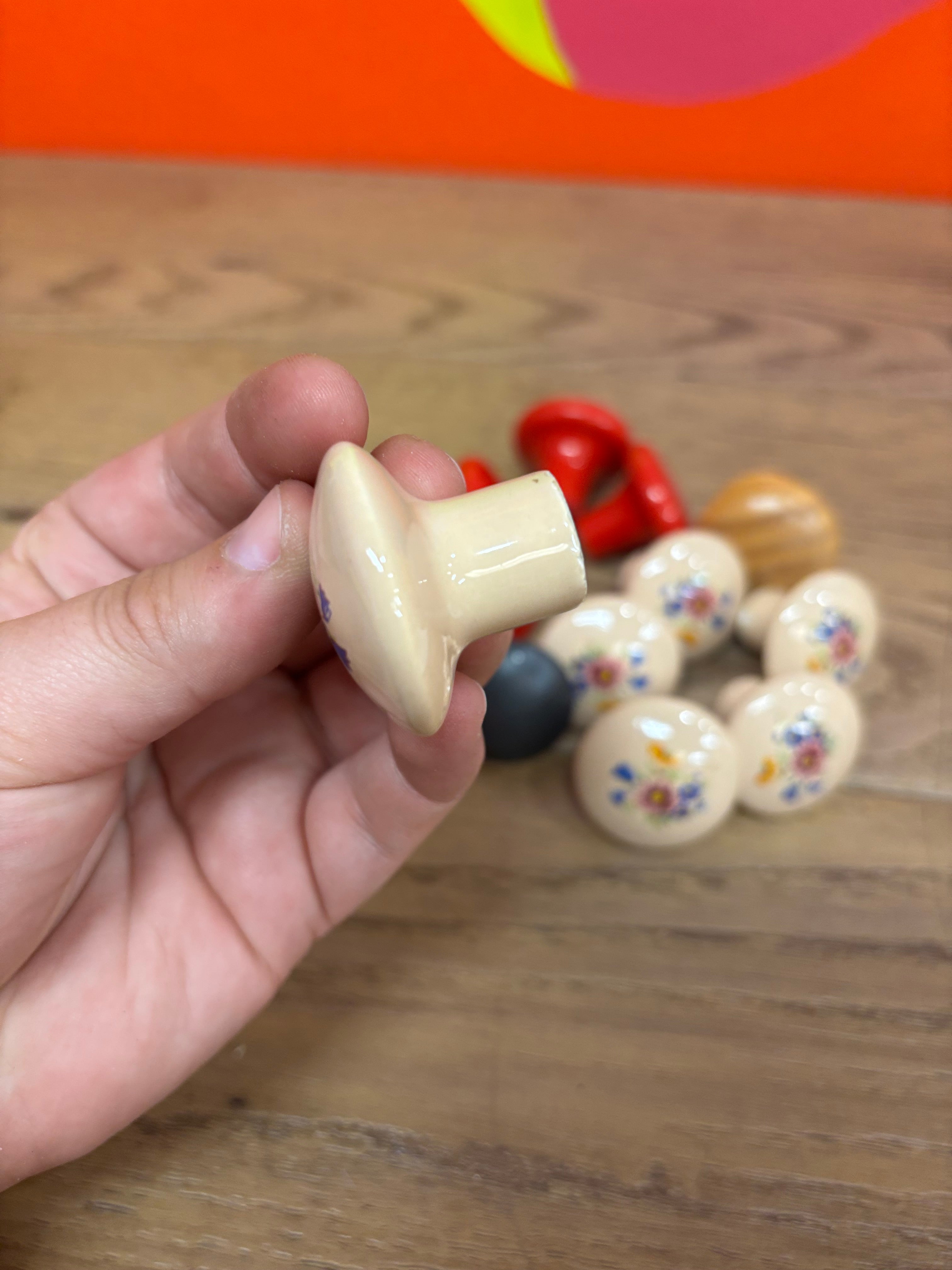 (13) Assorted Knobs