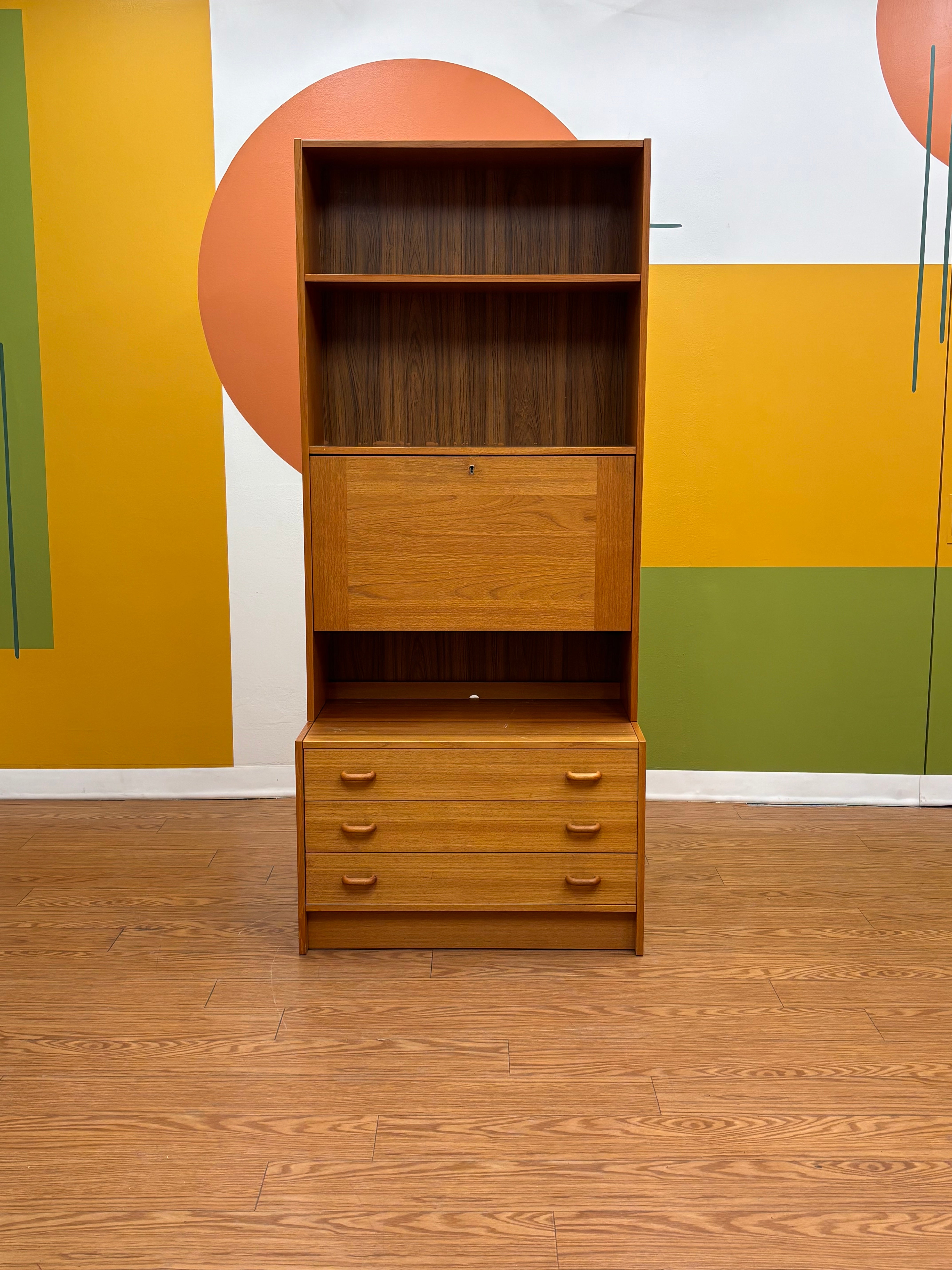 Danish Domino Mobler Wall Unit