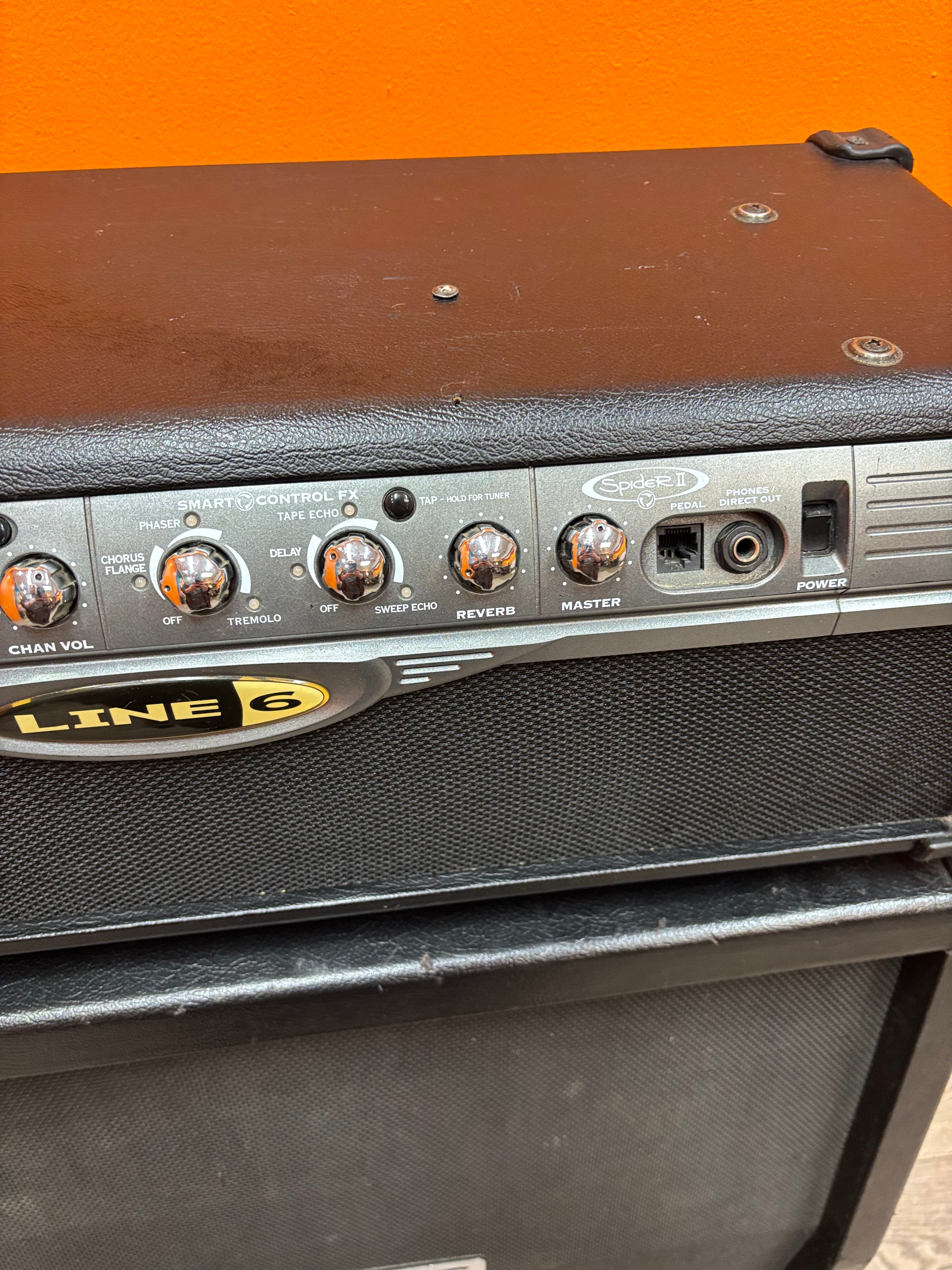 Line 6 Spider II Guitar Amplifier Head + Speaker Cabinet