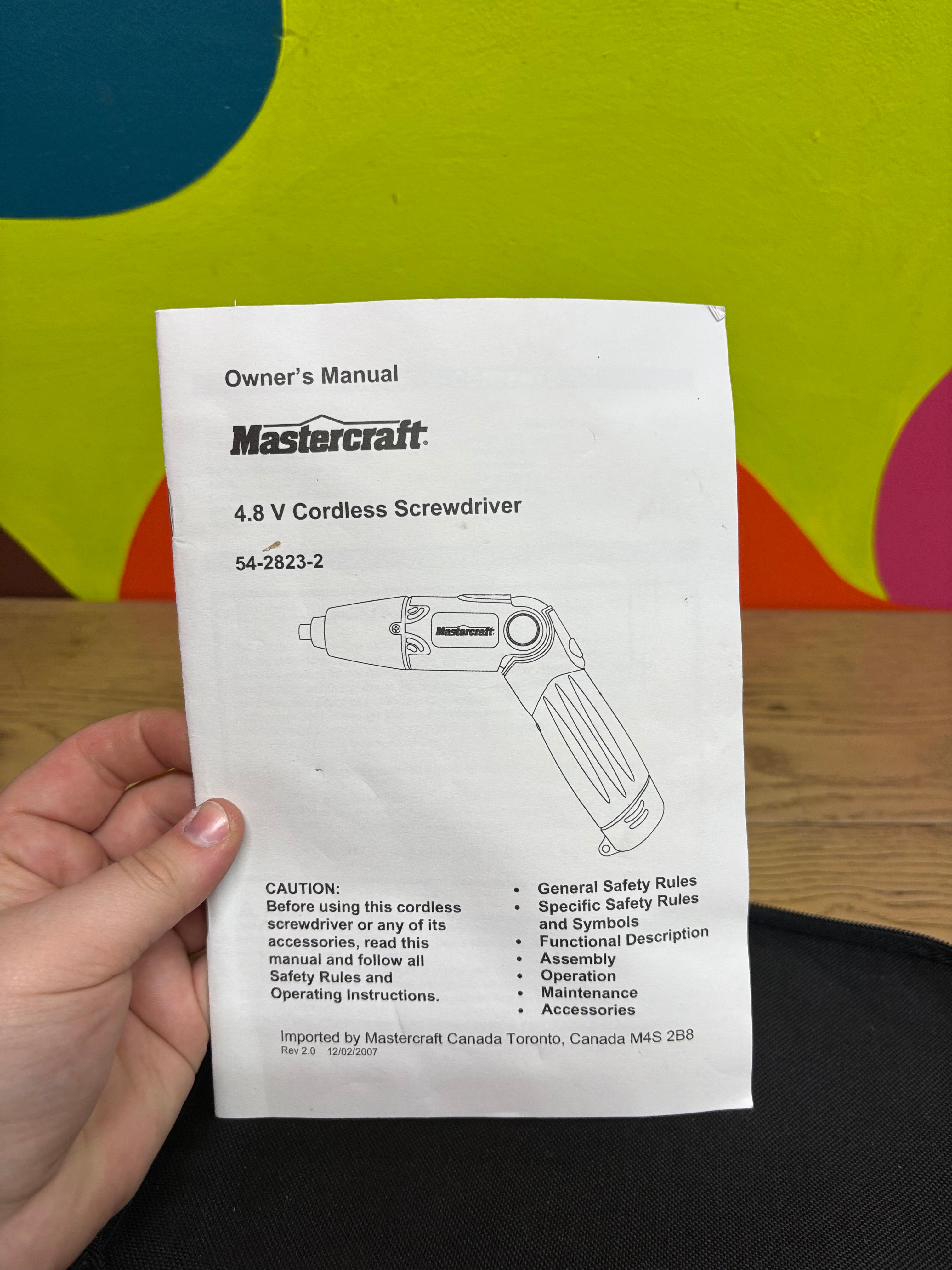 Mastercraft Pivoting Cordless Screwdriver Kit