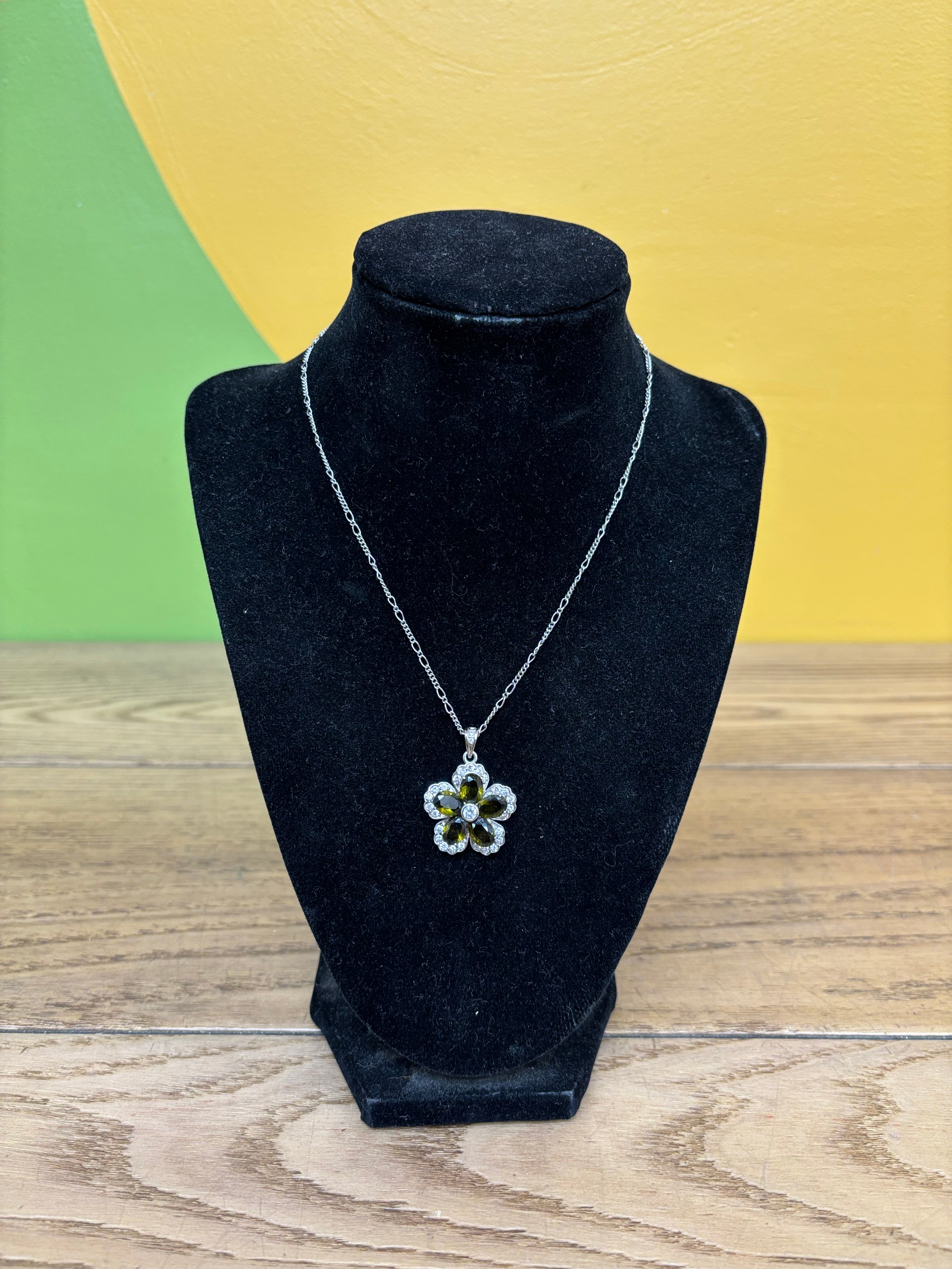 Silver Tone Flower Necklace