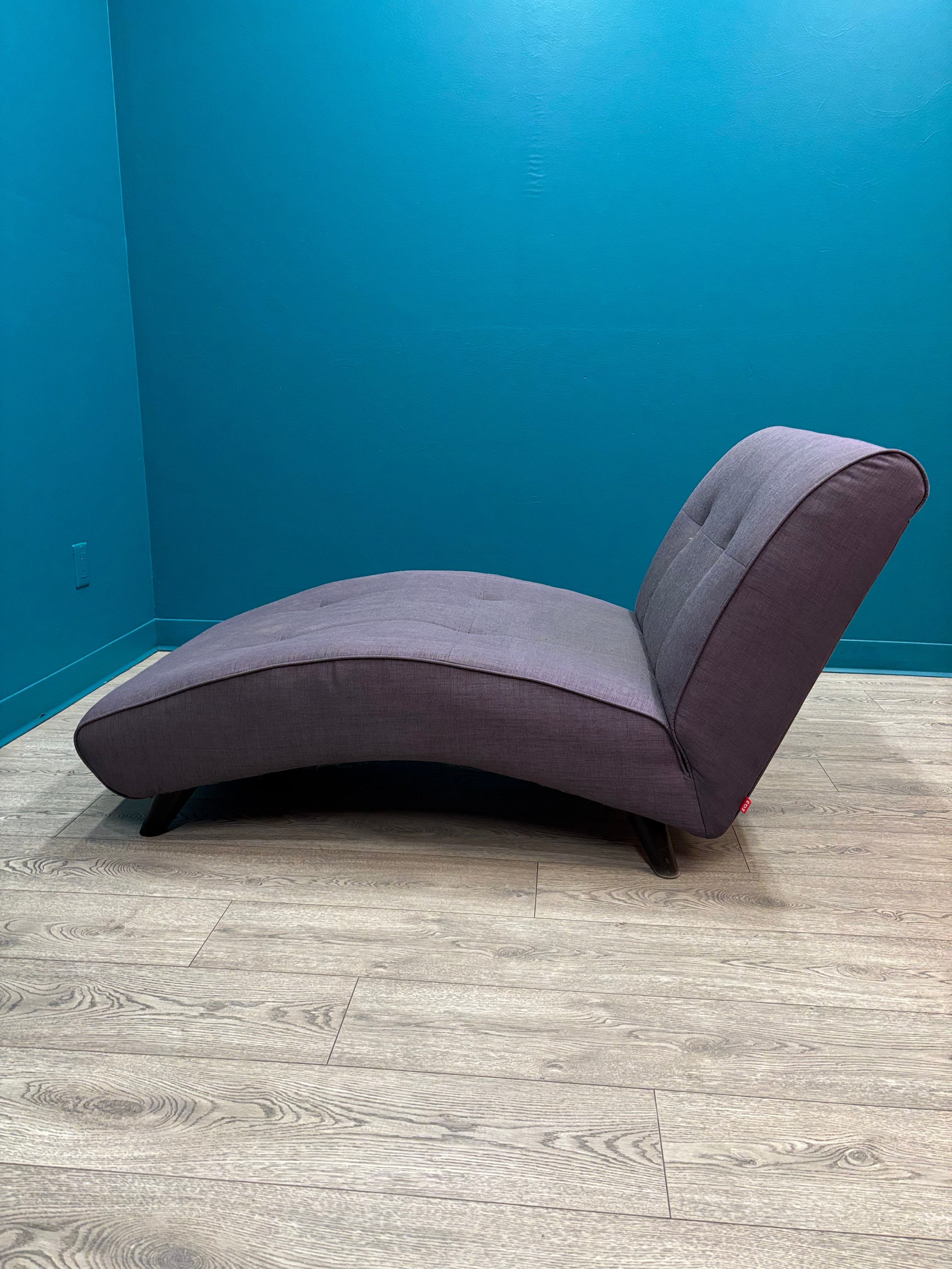 Light Purple Lounge Chaise (EQ3)
