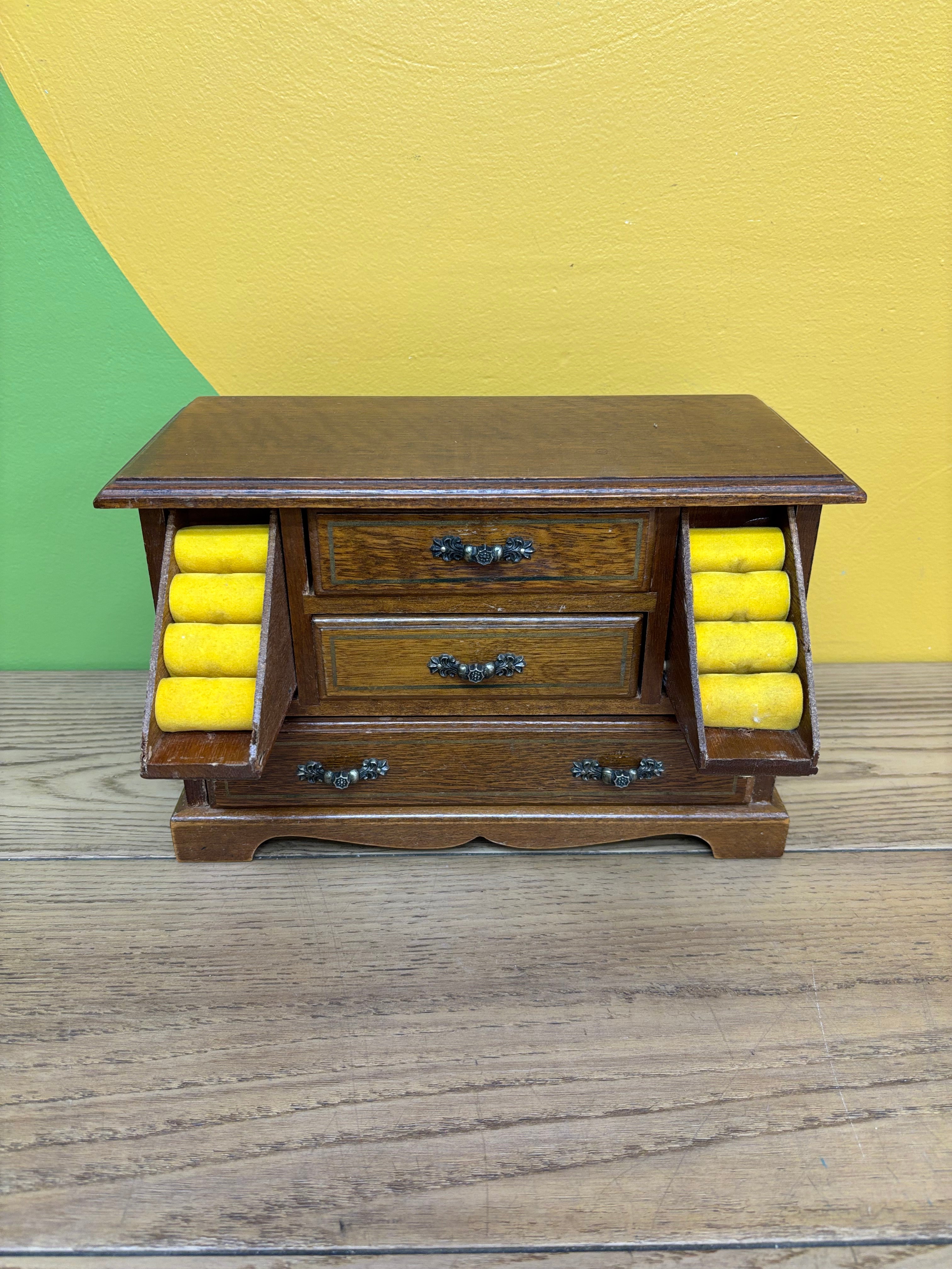 Wood Musical Jewlery Box